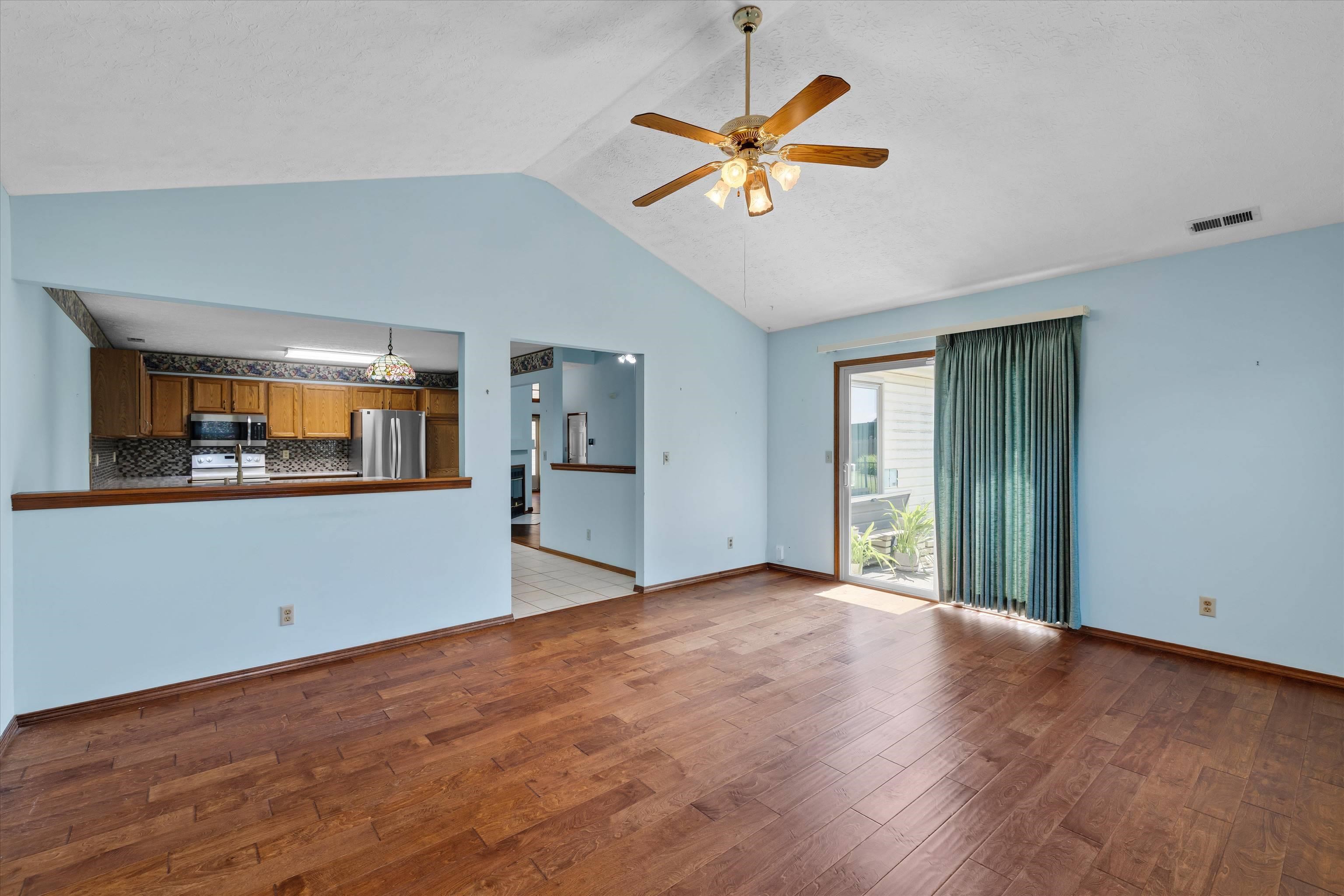 4610 McIntire Crossing, Owensboro, Kentucky 42301, 3 Bedrooms Bedrooms, ,2 BathroomsBathrooms,Single Family Residence,For Sale,McIntire Crossing,95379