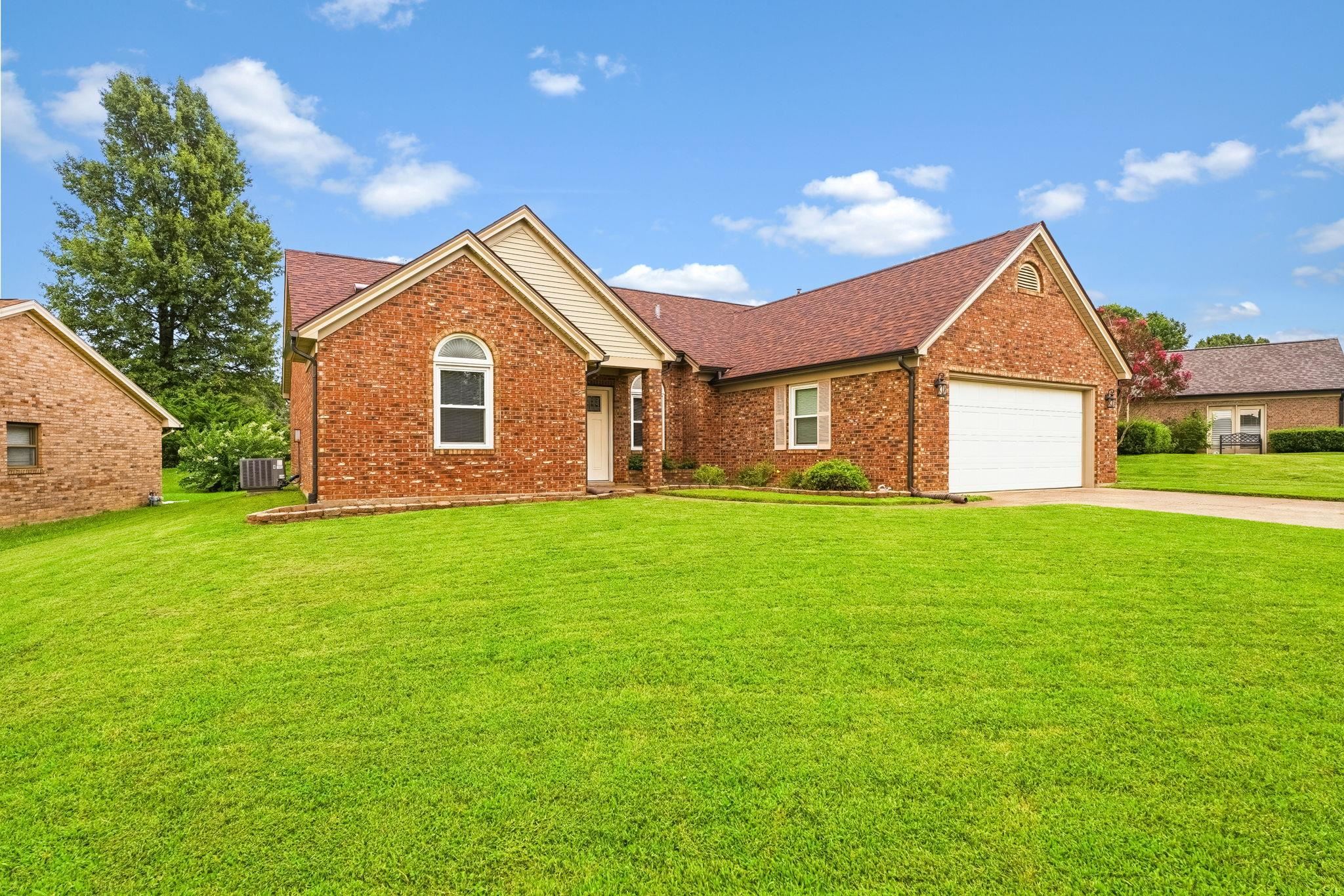 3721 War Admiral Drive, Owensboro, Kentucky 42303, 3 Bedrooms Bedrooms, ,2 BathroomsBathrooms,Single Family Residence,For Sale,War Admiral Drive,95386