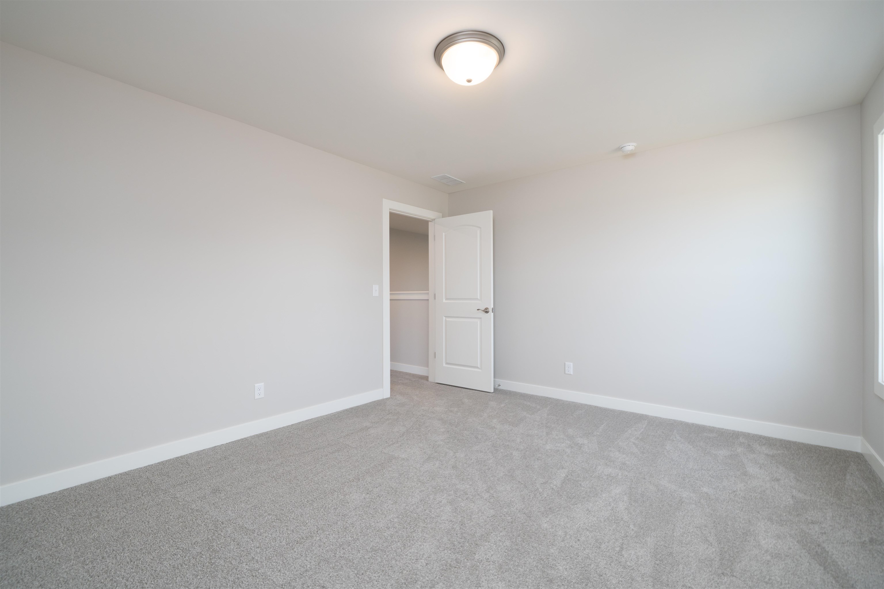 1032 Quartz Dr, Owensboro, Kentucky 42301, 4 Bedrooms Bedrooms, ,2 BathroomsBathrooms,Single Family Residence,For Sale,Quartz Dr,95401