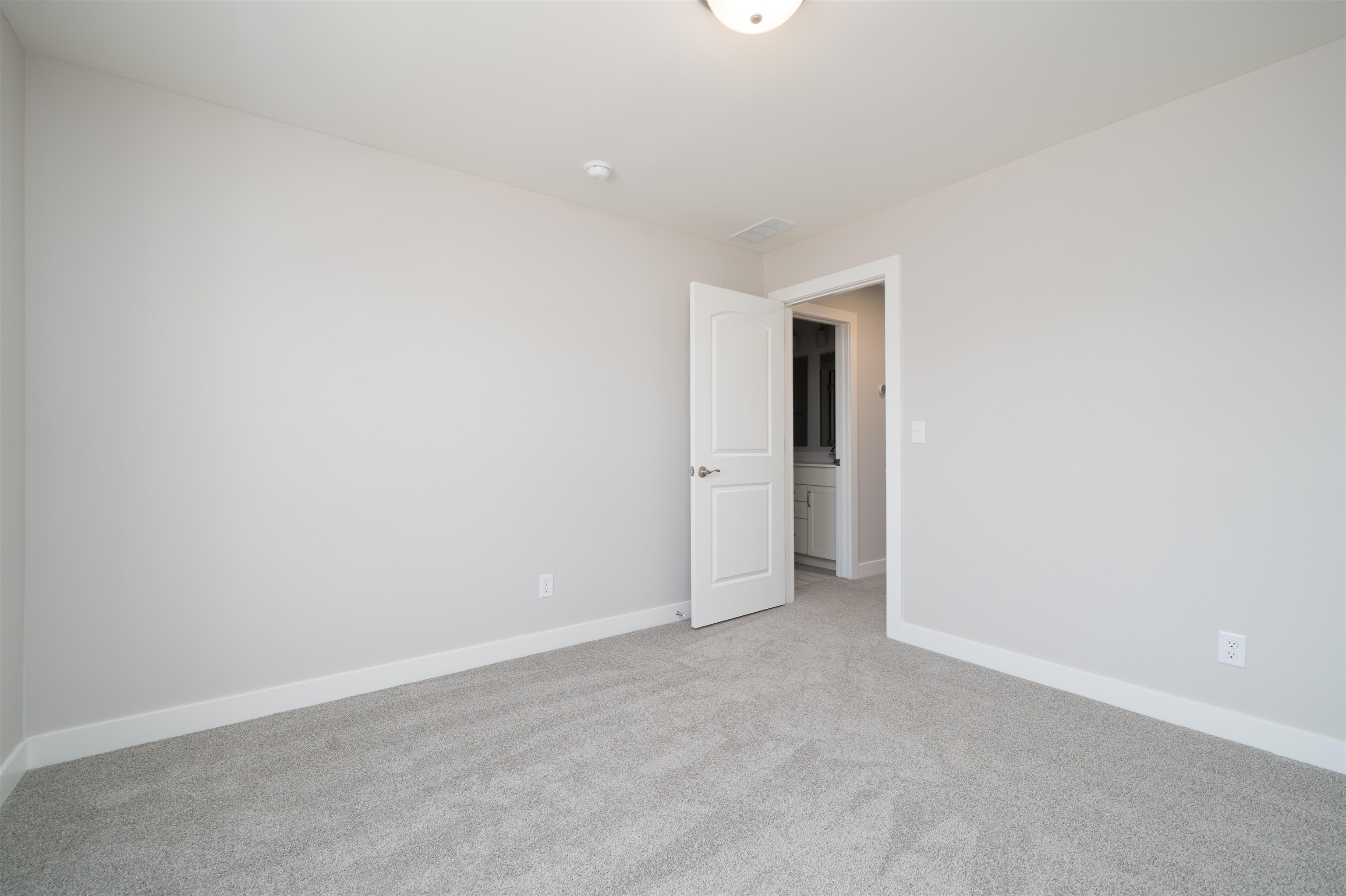 1032 Quartz Dr, Owensboro, Kentucky 42301, 4 Bedrooms Bedrooms, ,2 BathroomsBathrooms,Single Family Residence,For Sale,Quartz Dr,95401