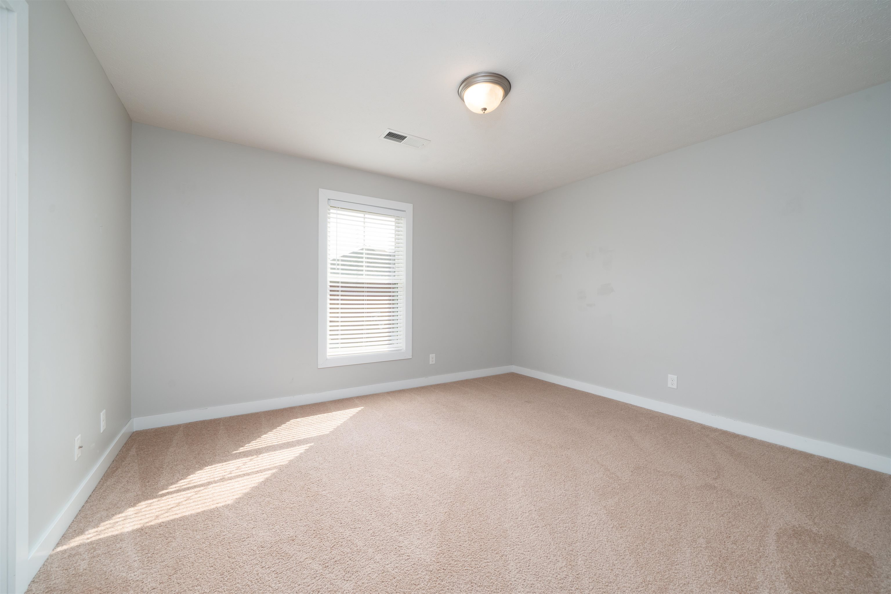 2249 Woodstone Ct, Utica, Kentucky 42376-0000, 4 Bedrooms Bedrooms, ,2 BathroomsBathrooms,Single Family Residence,For Sale,Woodstone Ct,95402