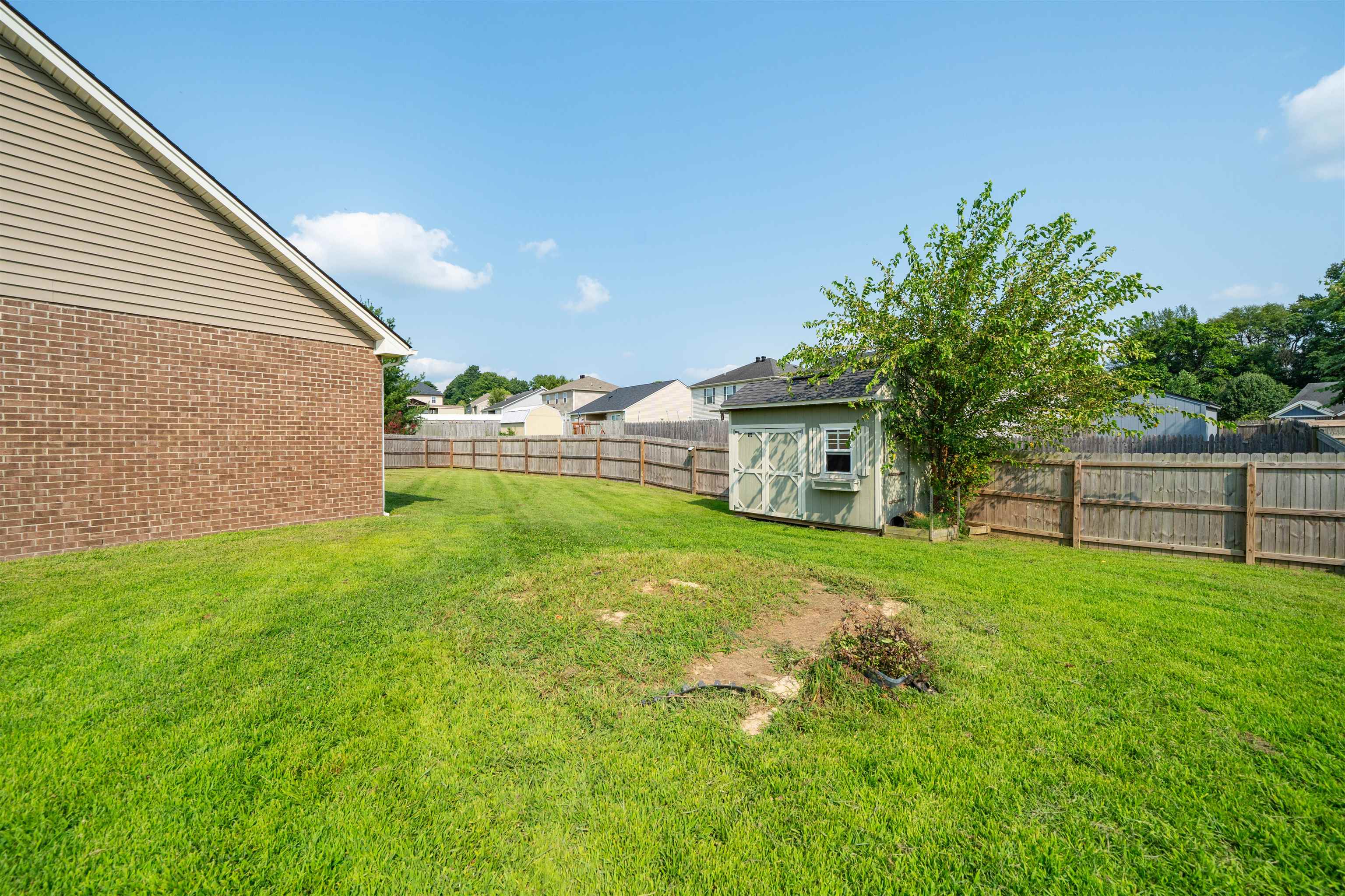 2249 Woodstone Ct, Utica, Kentucky 42376-0000, 4 Bedrooms Bedrooms, ,2 BathroomsBathrooms,Single Family Residence,For Sale,Woodstone Ct,95402