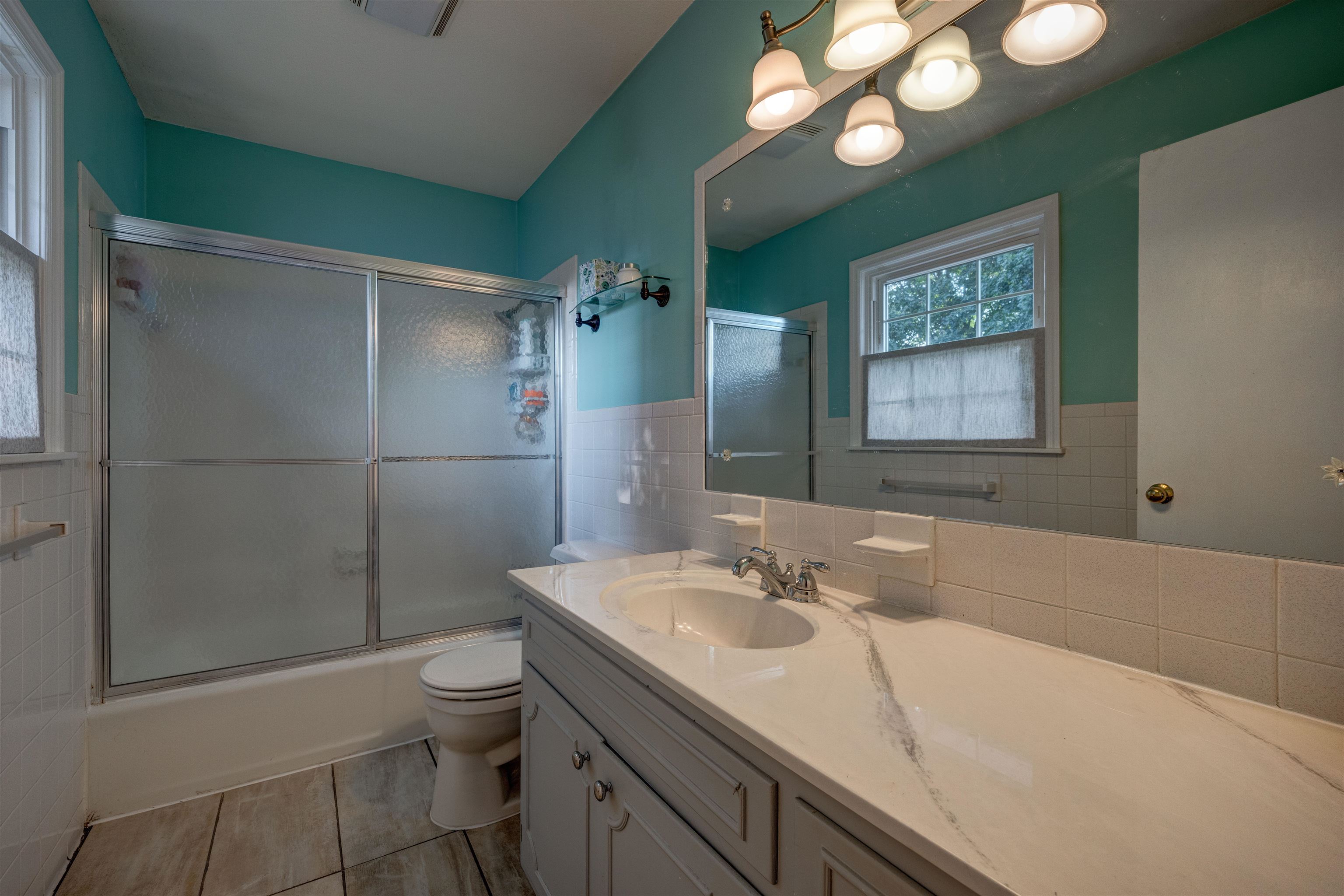 2220 Fieldcrest Dr, Owensboro, Kentucky 42301, 4 Bedrooms Bedrooms, ,3 BathroomsBathrooms,Single Family Residence,For Sale,Fieldcrest Dr,95417