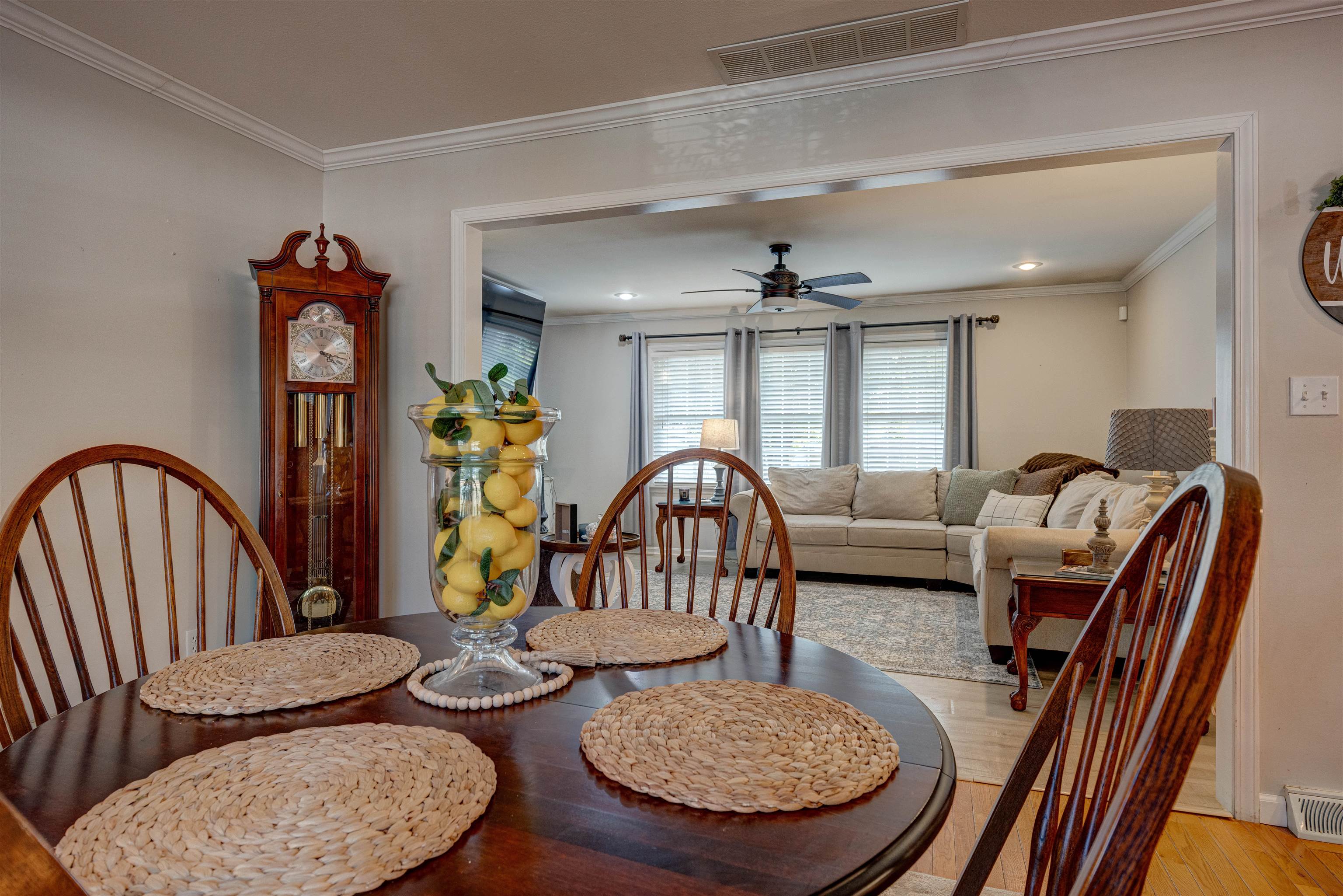 2220 Fieldcrest Dr, Owensboro, Kentucky 42301, 4 Bedrooms Bedrooms, ,3 BathroomsBathrooms,Single Family Residence,For Sale,Fieldcrest Dr,95417