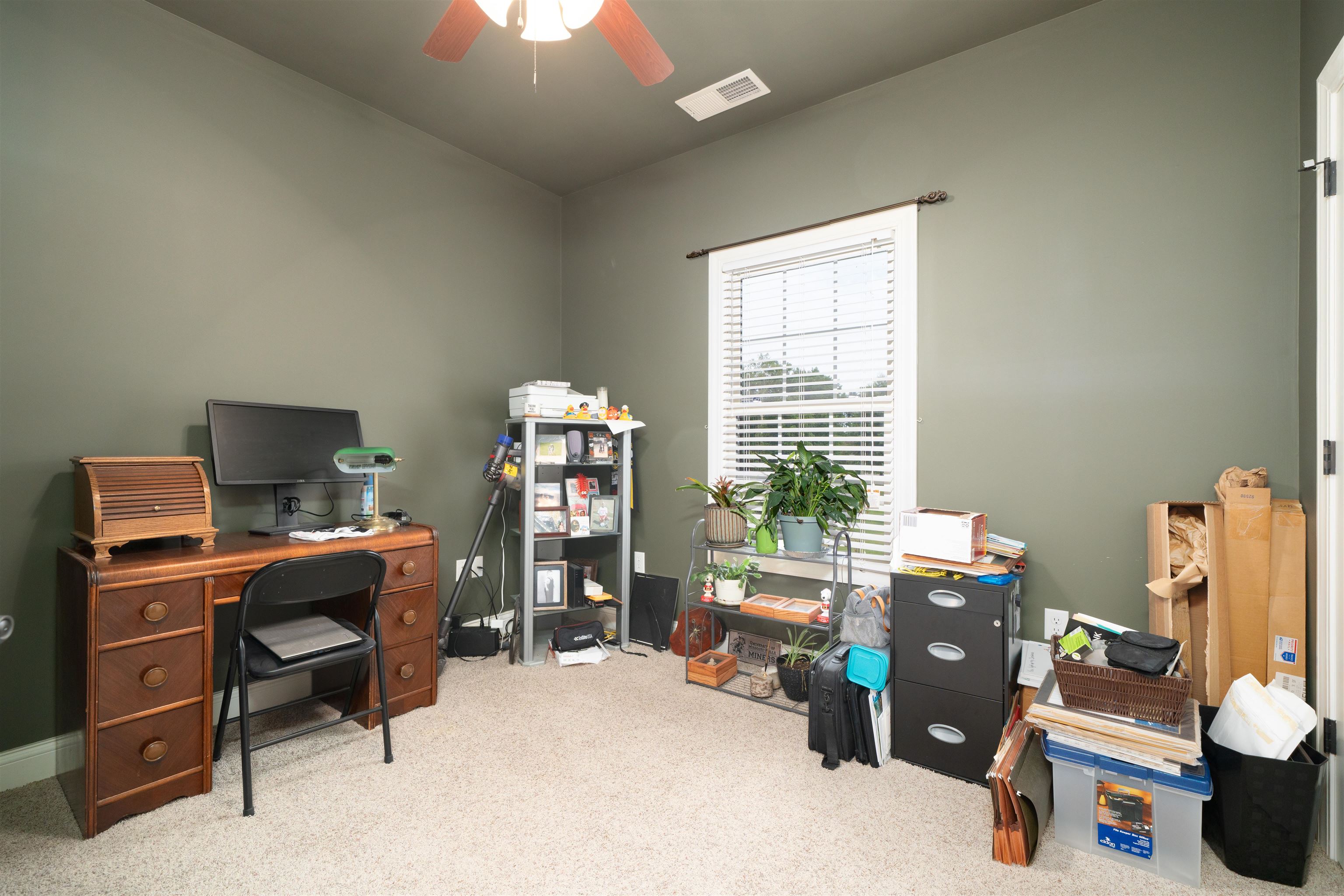 5221 Lanewood Drive, Owensboro, Kentucky 42303, 4 Bedrooms Bedrooms, ,3 BathroomsBathrooms,Single Family Residence,For Sale,Lanewood Drive,95428