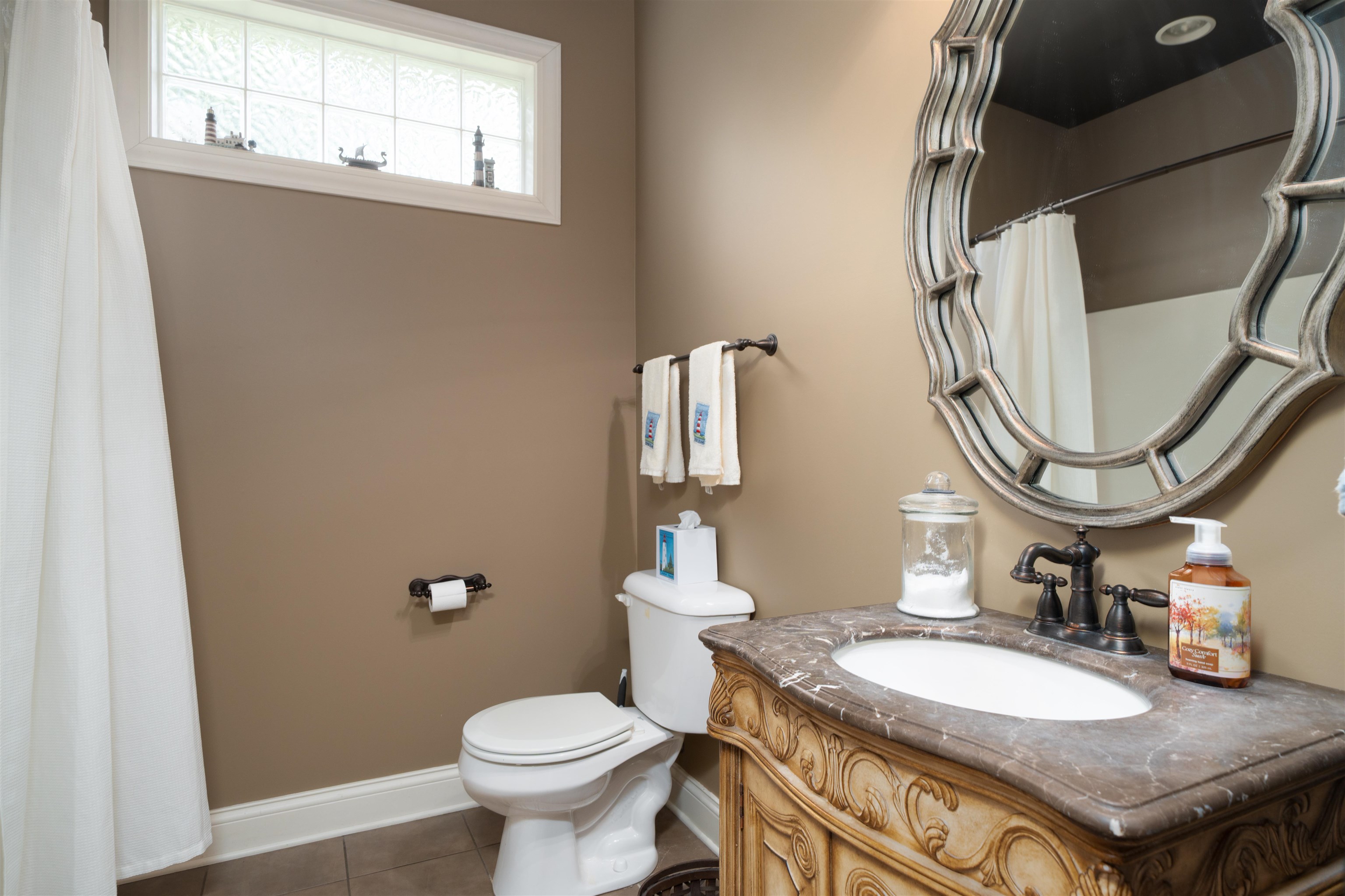 5221 Lanewood Drive, Owensboro, Kentucky 42303, 4 Bedrooms Bedrooms, ,3 BathroomsBathrooms,Single Family Residence,For Sale,Lanewood Drive,95428