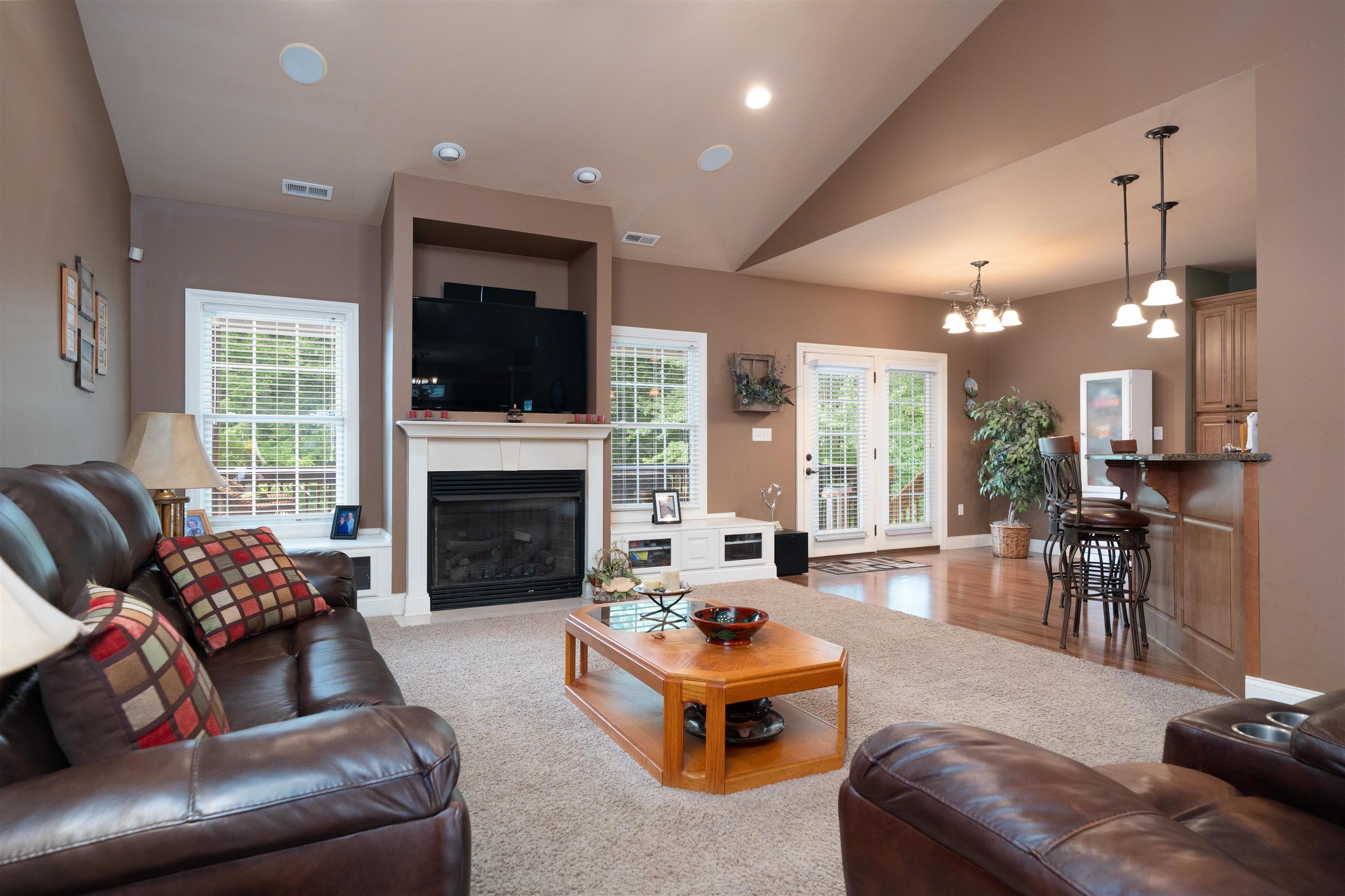 5221 Lanewood Drive, Owensboro, Kentucky 42303, 4 Bedrooms Bedrooms, ,3 BathroomsBathrooms,Single Family Residence,For Sale,Lanewood Drive,95428