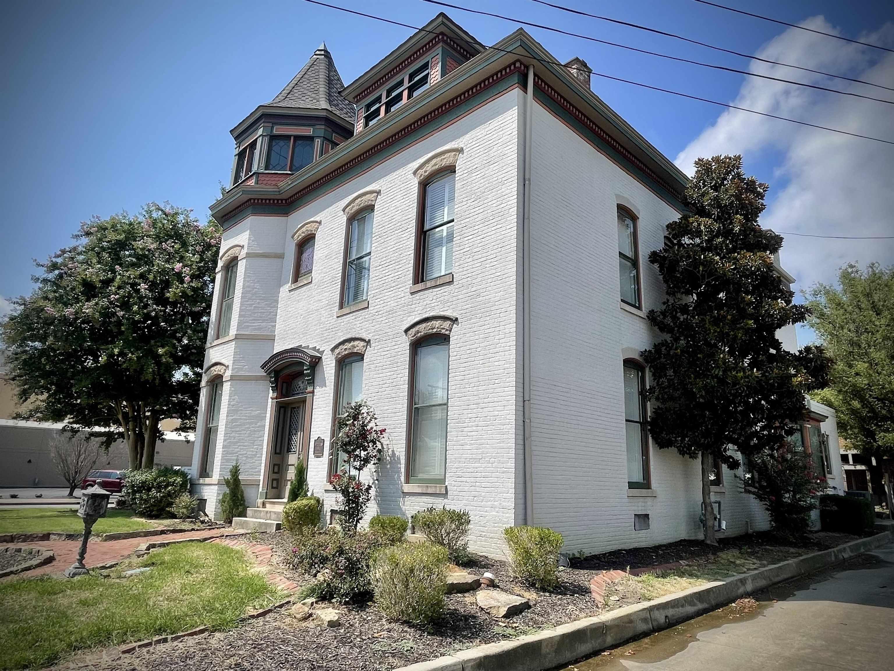 303 E. 4th Street, Owensboro, Kentucky 42303, ,Business,For Sale,E. 4th Street,95440
