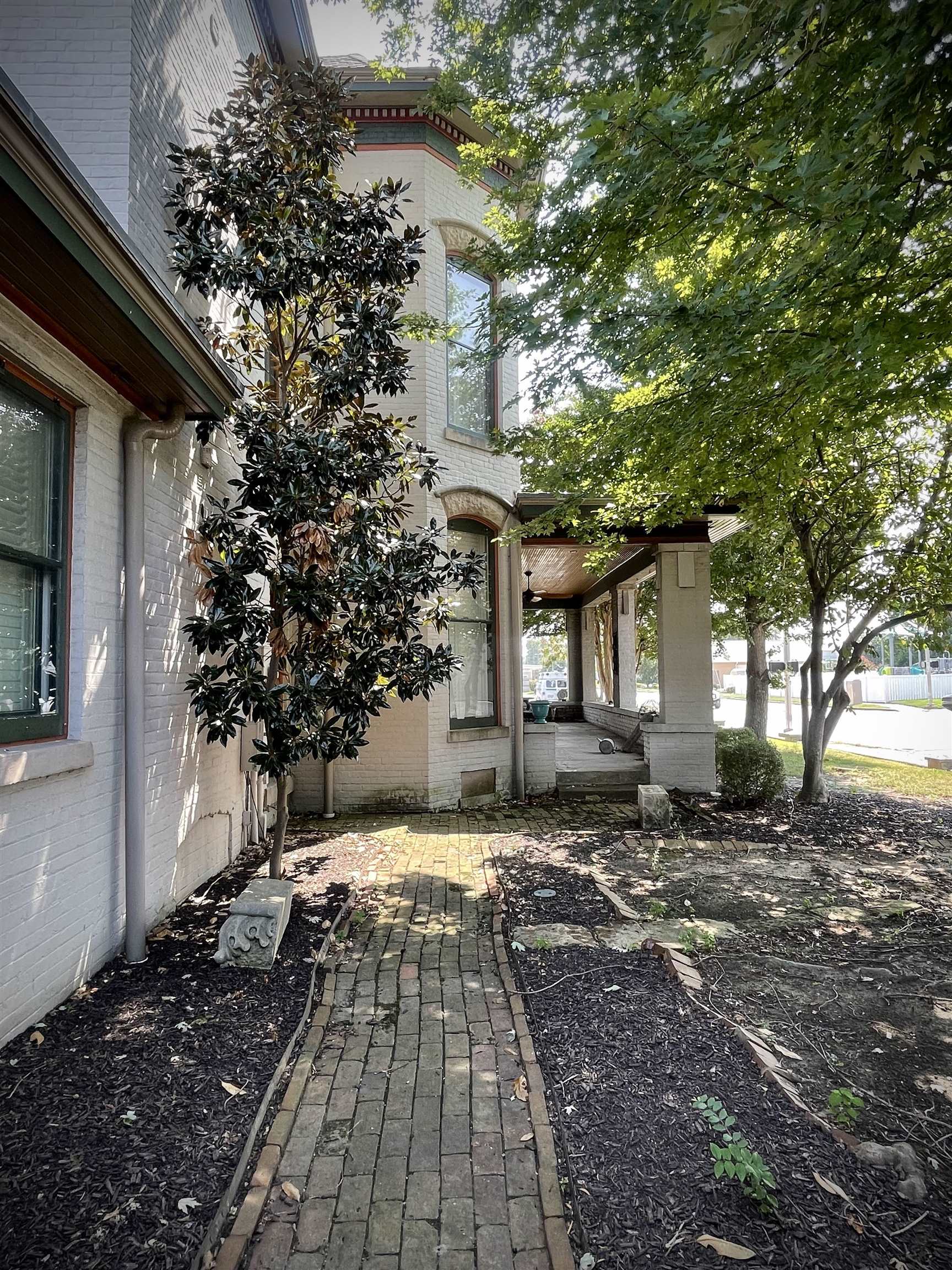 303 E. 4th Street, Owensboro, Kentucky 42303, ,Business,For Sale,E. 4th Street,95440