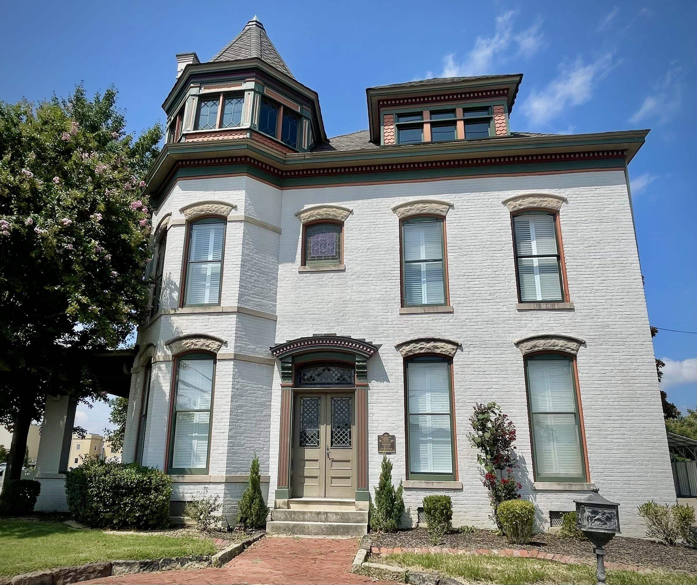 303 E. 4th Street, Owensboro, Kentucky 42303, ,Business,For Sale,E. 4th Street,95440