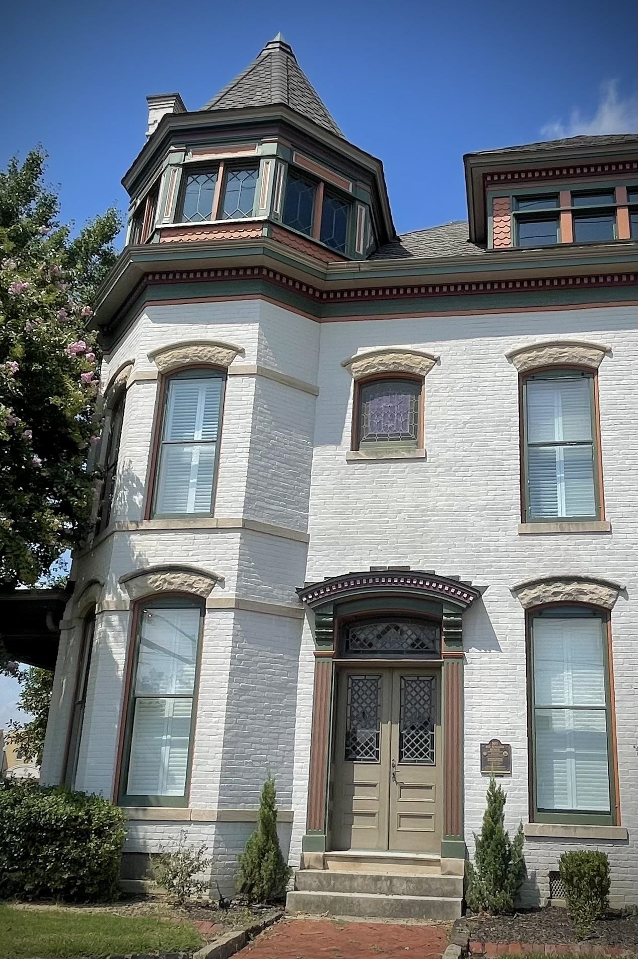 303 E. 4th Street, Owensboro, Kentucky 42303, ,Business,For Sale,E. 4th Street,95440