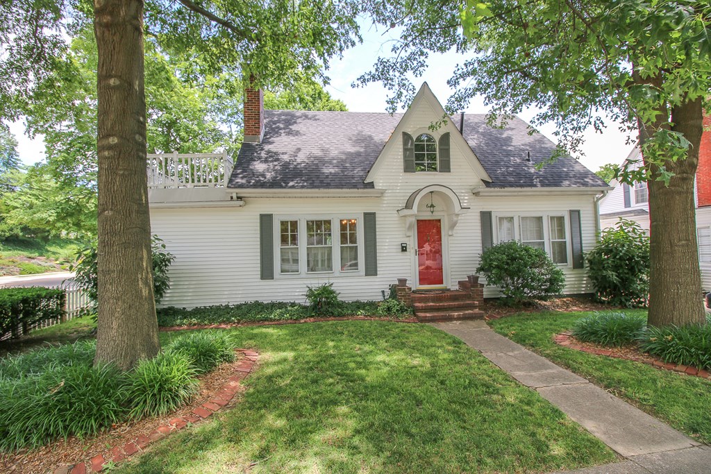 6 Colonial Ct, Henderson, Kentucky 42420, 3 Bedrooms Bedrooms, ,2 BathroomsBathrooms,Single Family Residence,For Sale,Colonial Ct,95442