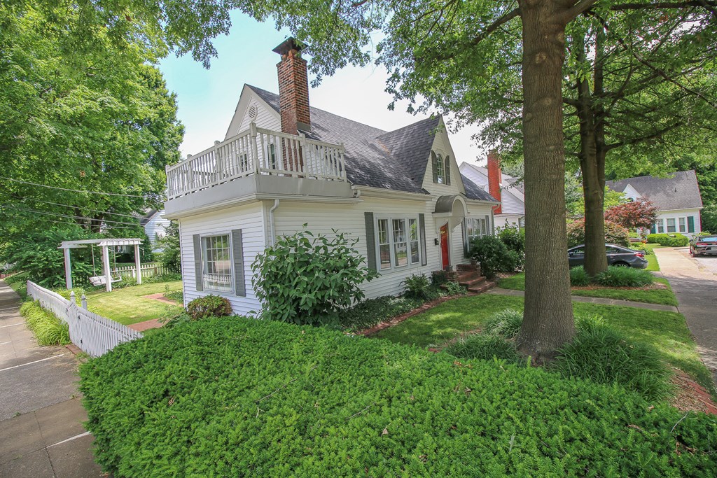6 Colonial Ct, Henderson, Kentucky 42420, 3 Bedrooms Bedrooms, ,2 BathroomsBathrooms,Single Family Residence,For Sale,Colonial Ct,95442