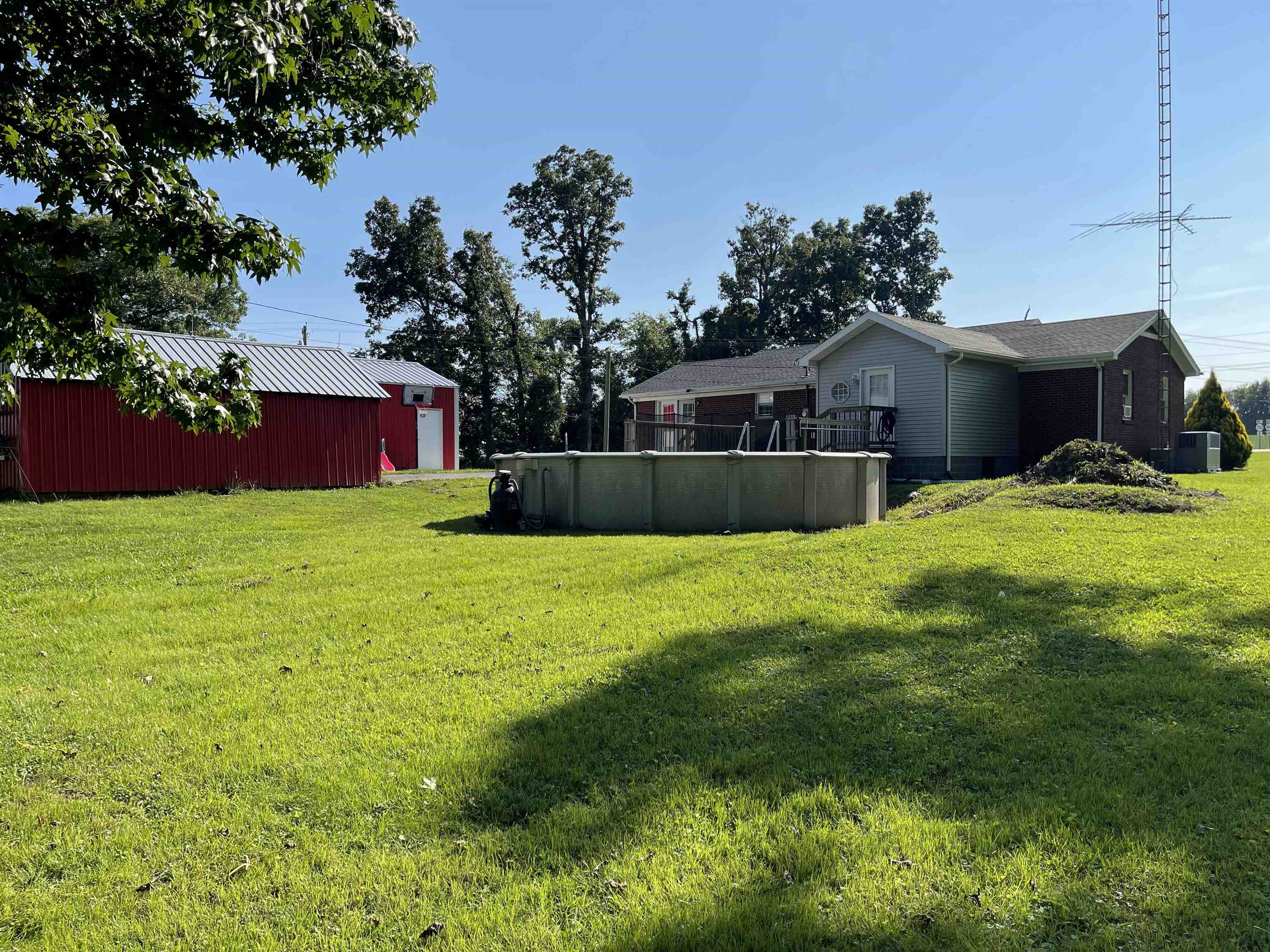 1370 KY-250, Calhoun, Kentucky 42327, 3 Bedrooms Bedrooms, ,2 BathroomsBathrooms,Single Family Residence,For Sale,KY-250,95454