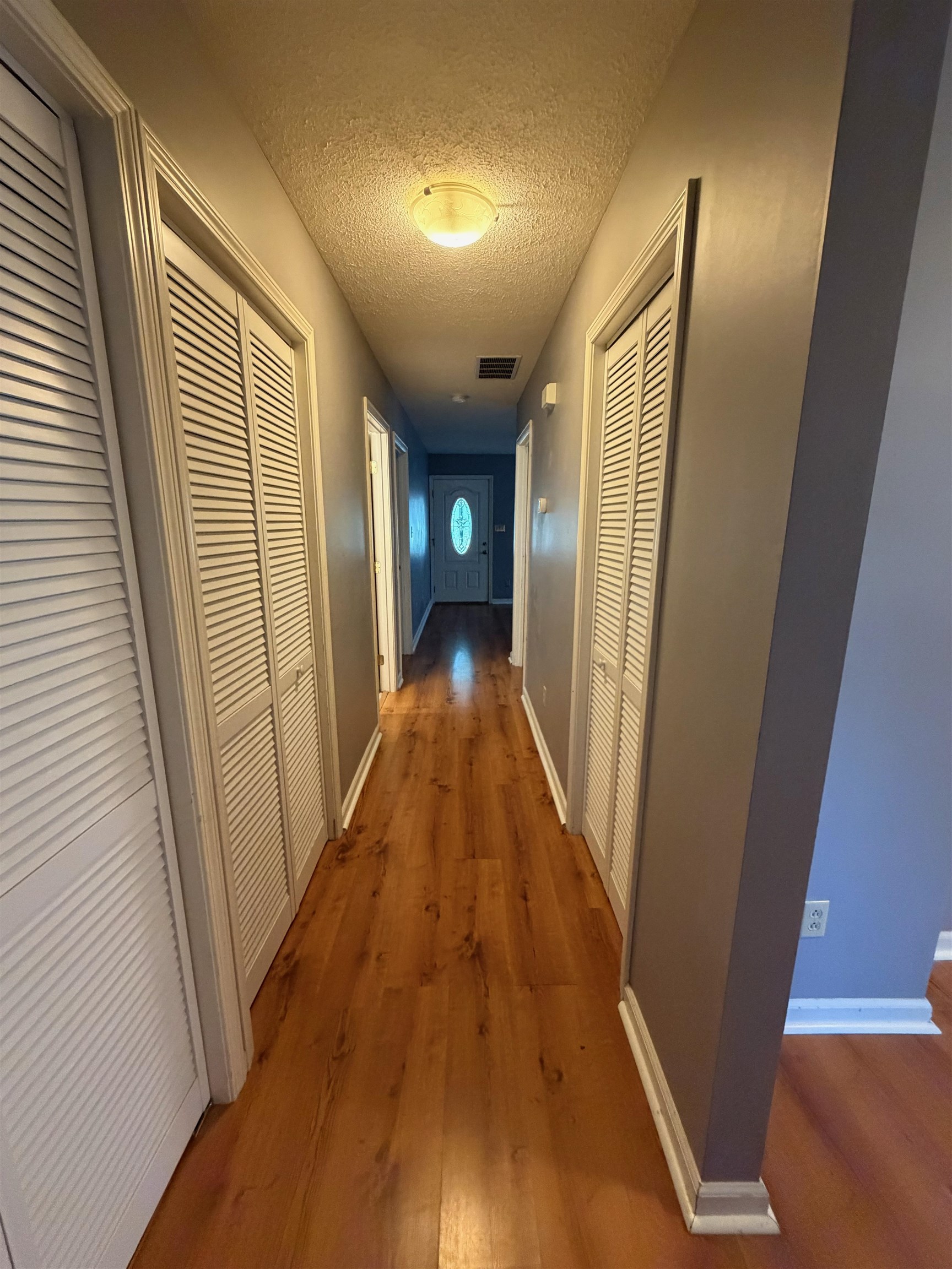 1216 4th Street, Owensboro, Kentucky 42301, 3 Bedrooms Bedrooms, ,2 BathroomsBathrooms,Single Family Residence,For Sale,4th Street,95468