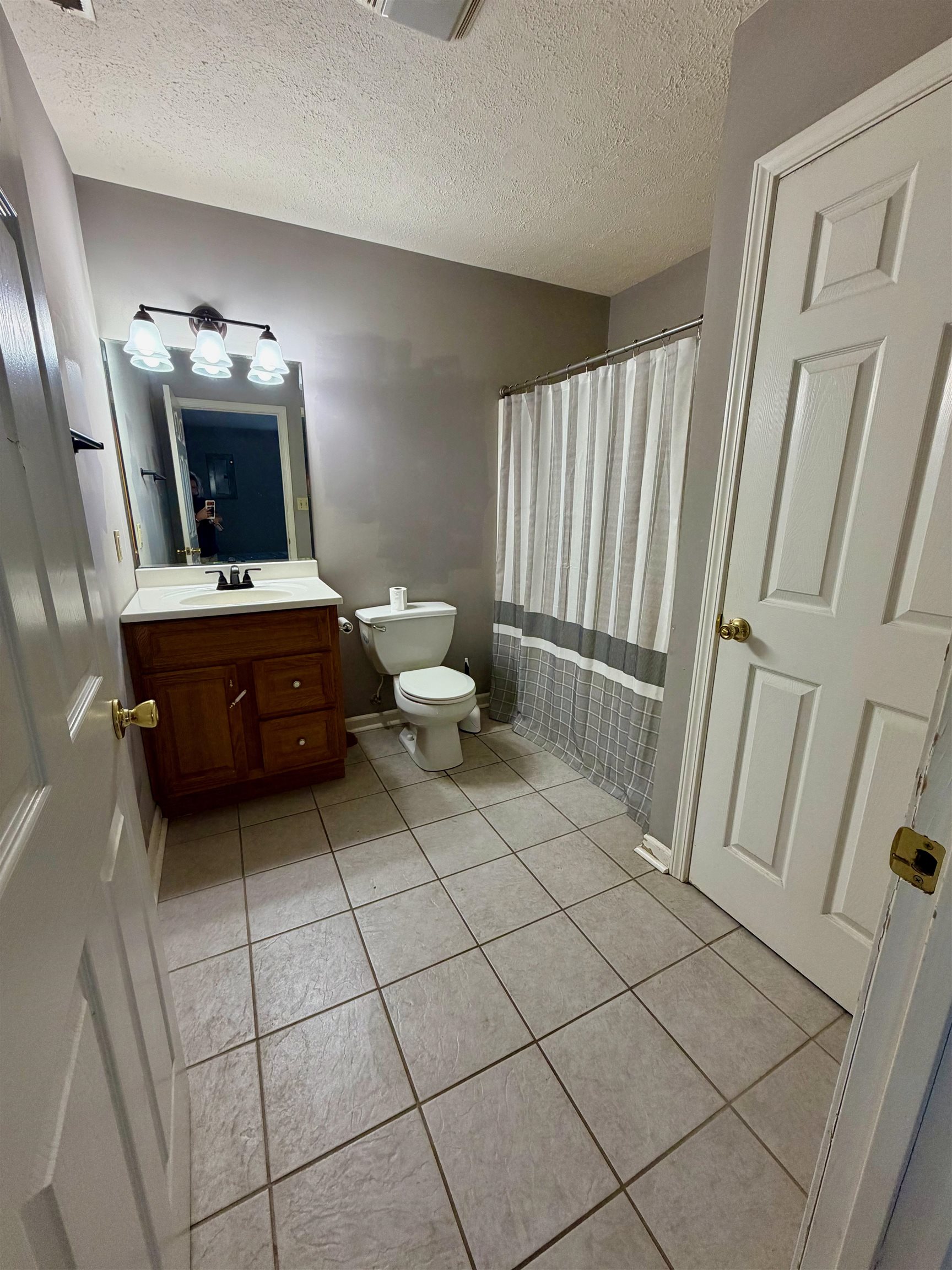 1216 4th Street, Owensboro, Kentucky 42301, 3 Bedrooms Bedrooms, ,2 BathroomsBathrooms,Single Family Residence,For Sale,4th Street,95468
