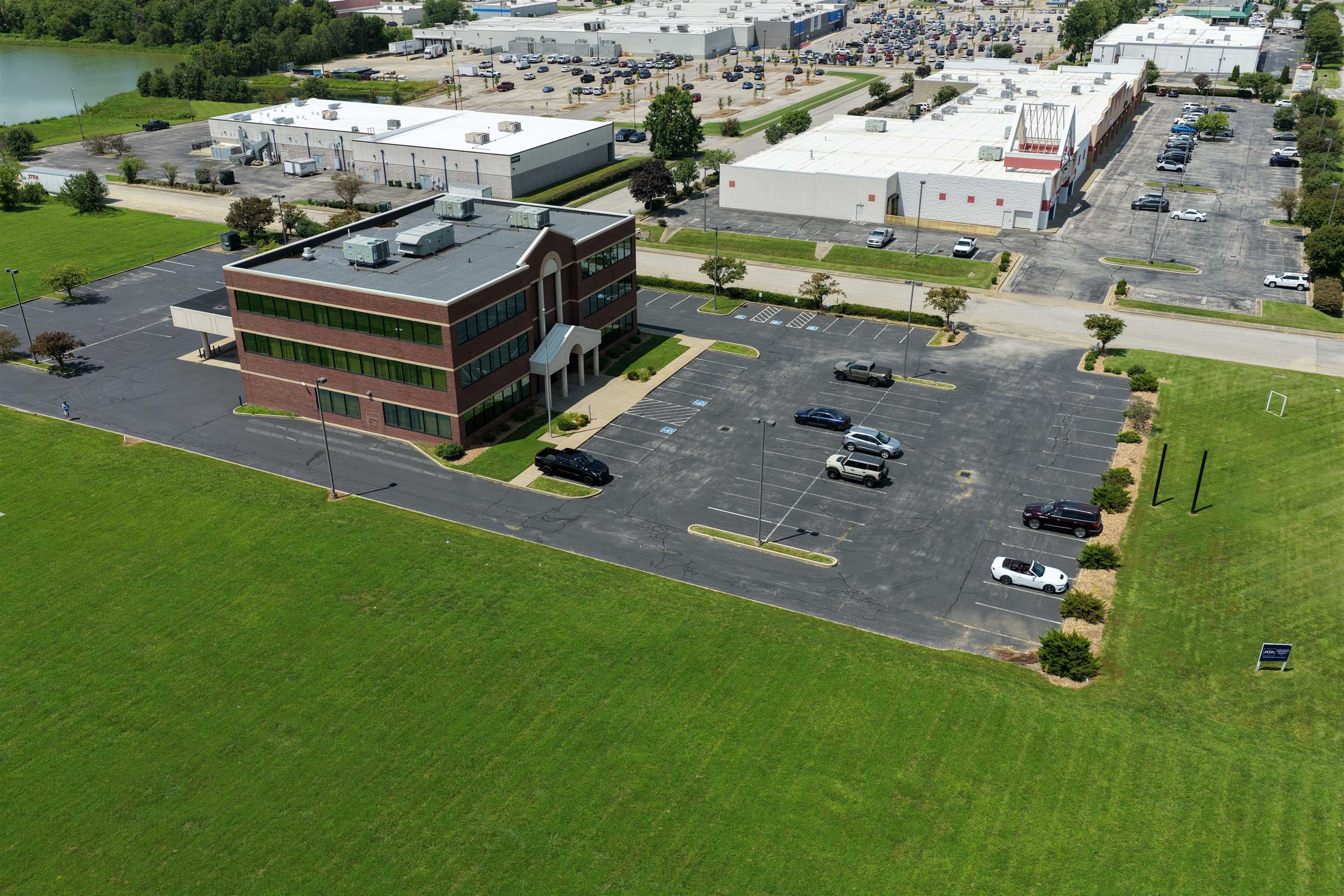 300 Southtown Blvd, Owensboro, Kentucky 42303, ,Industrial,For Sale,Southtown Blvd,95469