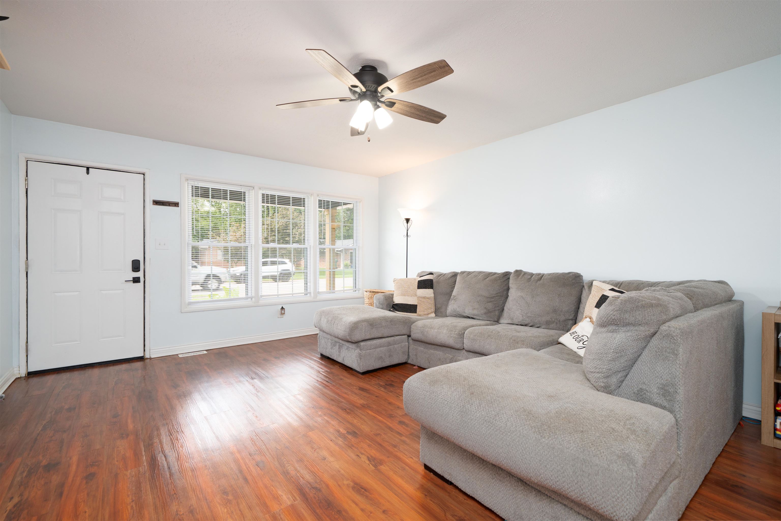 2236 Twenty Grand Ave, Owensboro, Kentucky 42301, 3 Bedrooms Bedrooms, ,2 BathroomsBathrooms,Single Family Residence,For Sale,Twenty Grand Ave,95479