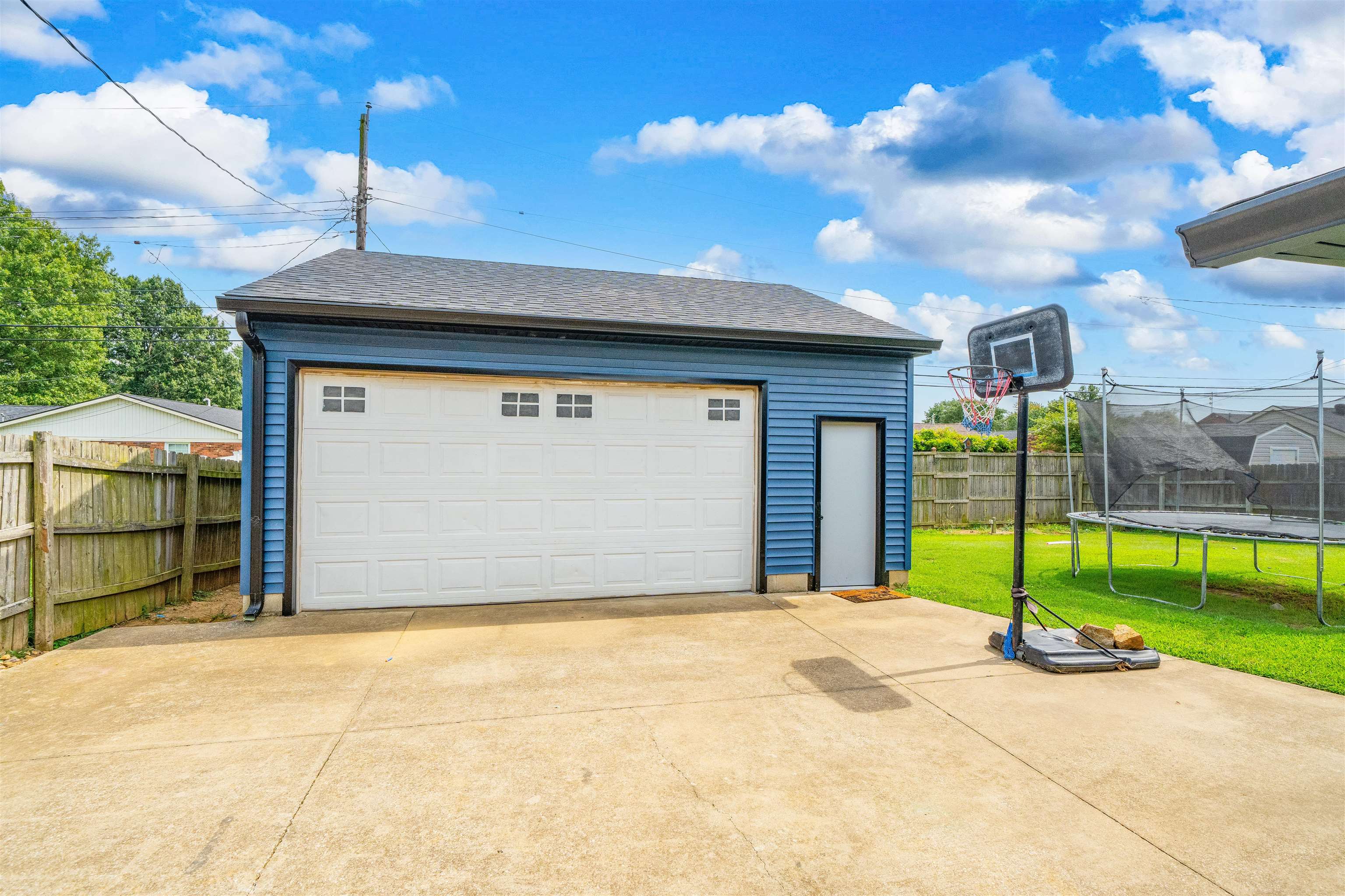 2236 Twenty Grand Ave, Owensboro, Kentucky 42301, 3 Bedrooms Bedrooms, ,2 BathroomsBathrooms,Single Family Residence,For Sale,Twenty Grand Ave,95479