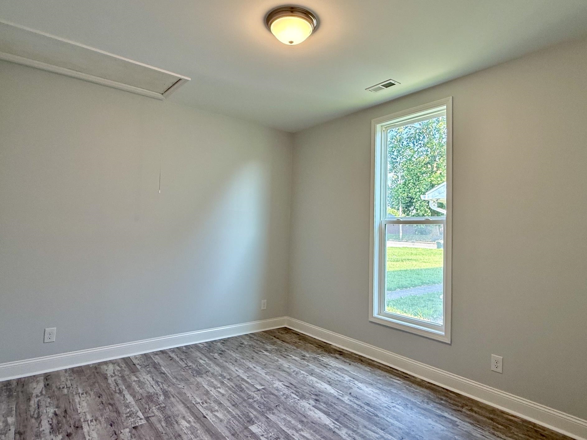 625 Poplar St, Owensboro, Kentucky 42301, 2 Bedrooms Bedrooms, ,1 BathroomBathrooms,Single Family Residence,For Sale,Poplar St,95484