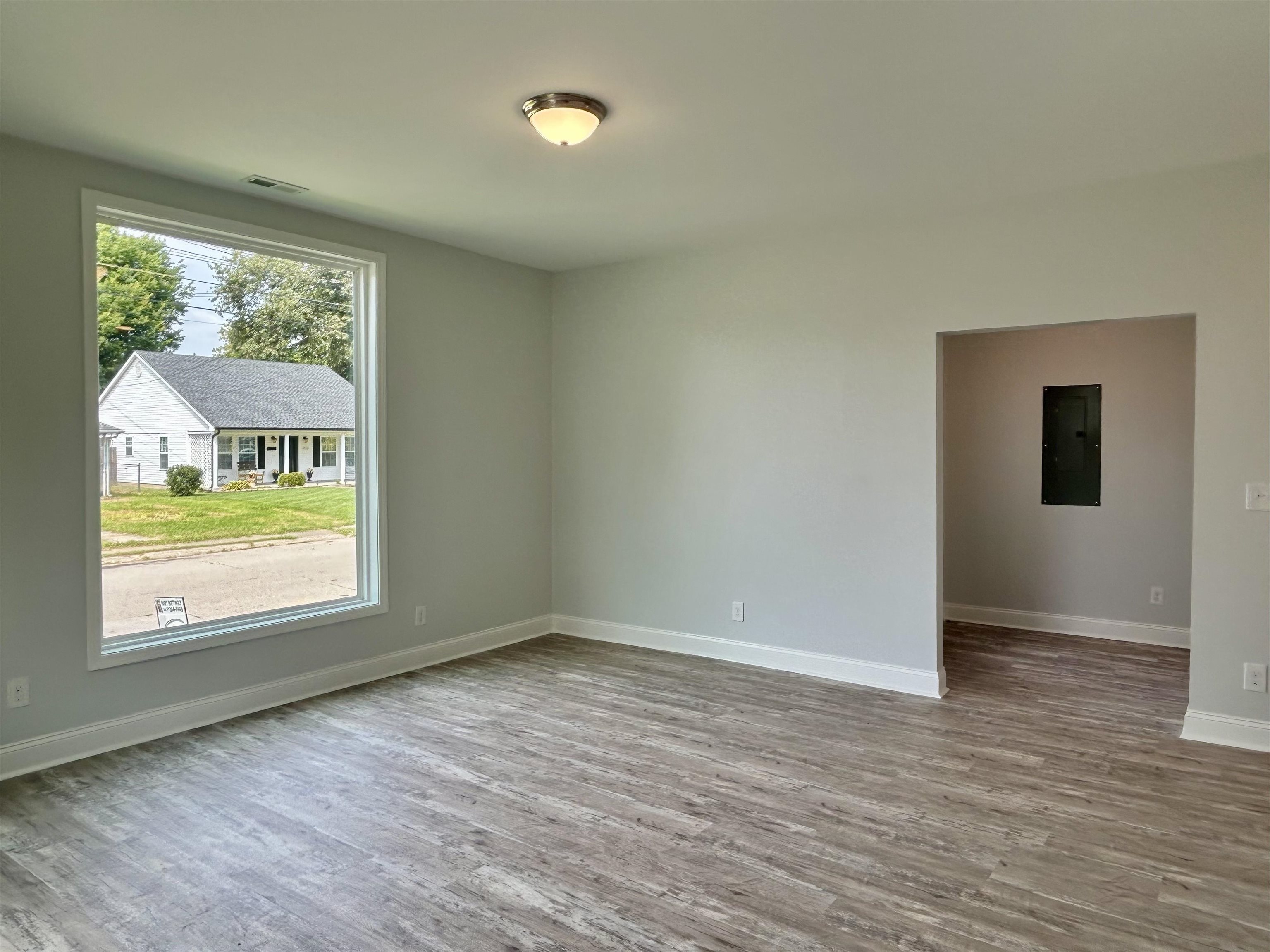 625 Poplar St, Owensboro, Kentucky 42301, 2 Bedrooms Bedrooms, ,1 BathroomBathrooms,Single Family Residence,For Sale,Poplar St,95484