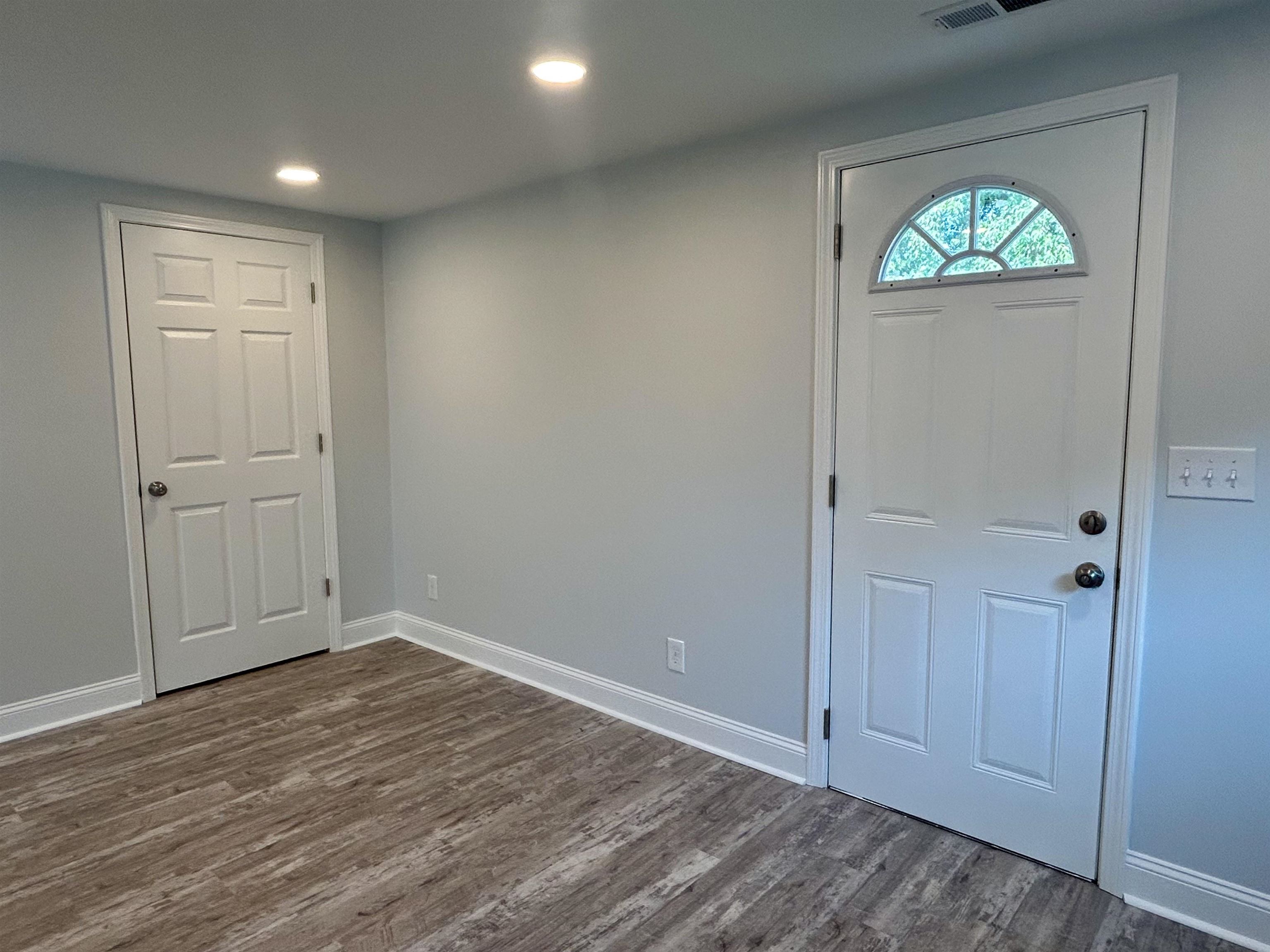 625 Poplar St, Owensboro, Kentucky 42301, 2 Bedrooms Bedrooms, ,1 BathroomBathrooms,Single Family Residence,For Sale,Poplar St,95484