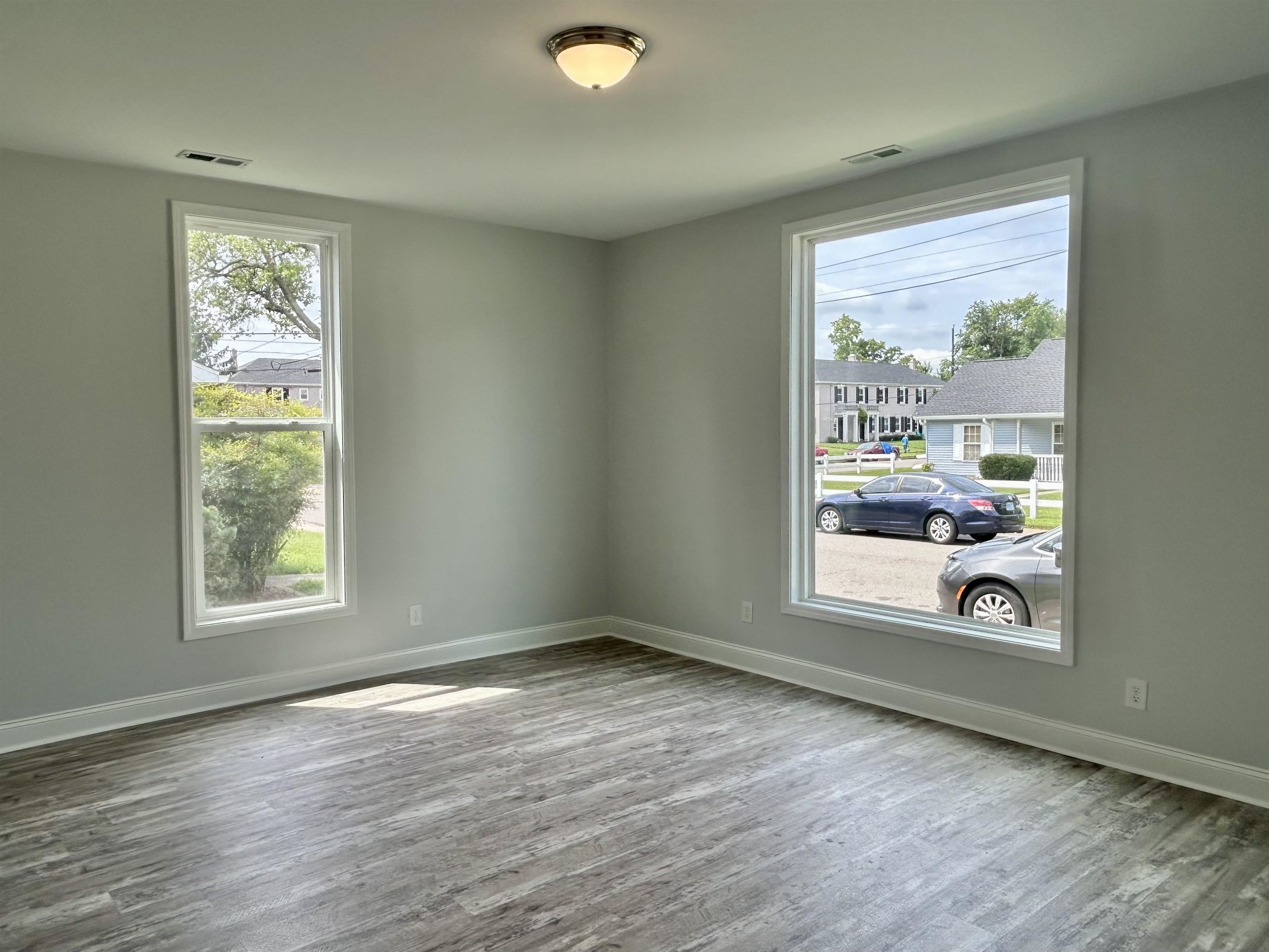 625 Poplar St, Owensboro, Kentucky 42301, 2 Bedrooms Bedrooms, ,1 BathroomBathrooms,Single Family Residence,For Sale,Poplar St,95484