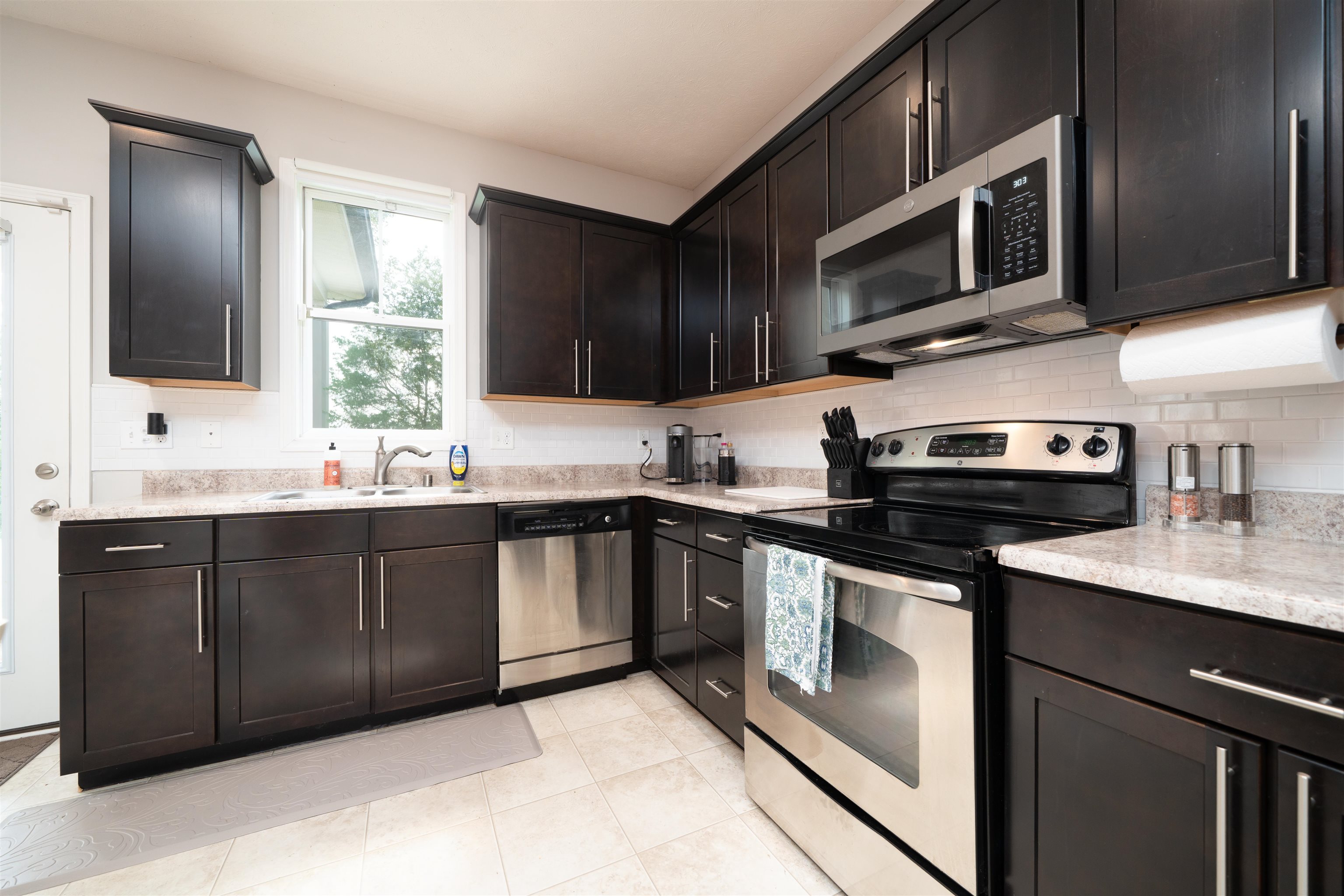 6252 Brookstone Place, Utica, Kentucky 42376, 3 Bedrooms Bedrooms, ,2 BathroomsBathrooms,Single Family Residence,For Sale,Brookstone Place,95486