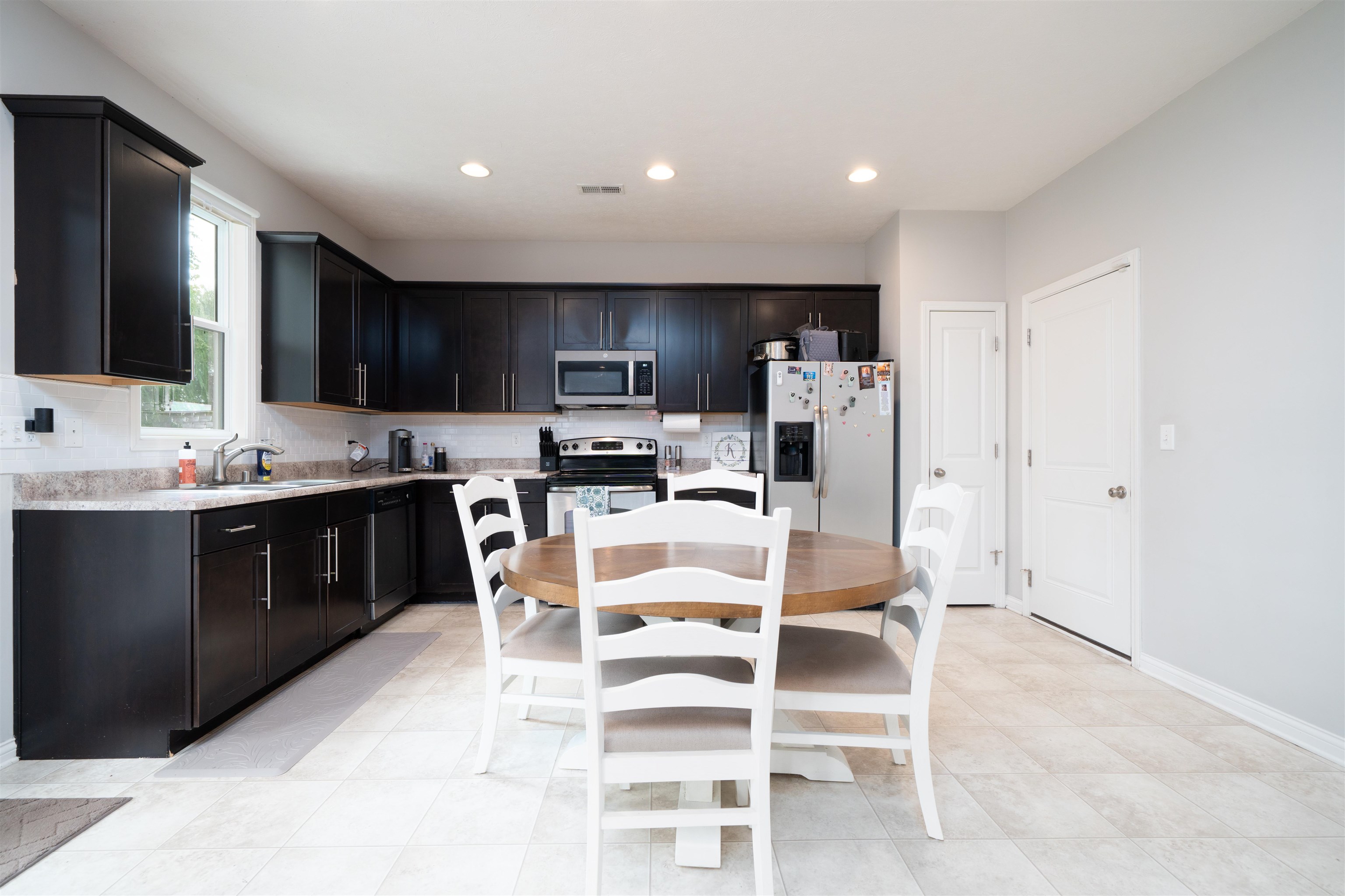 6252 Brookstone Place, Utica, Kentucky 42376, 3 Bedrooms Bedrooms, ,2 BathroomsBathrooms,Single Family Residence,For Sale,Brookstone Place,95486
