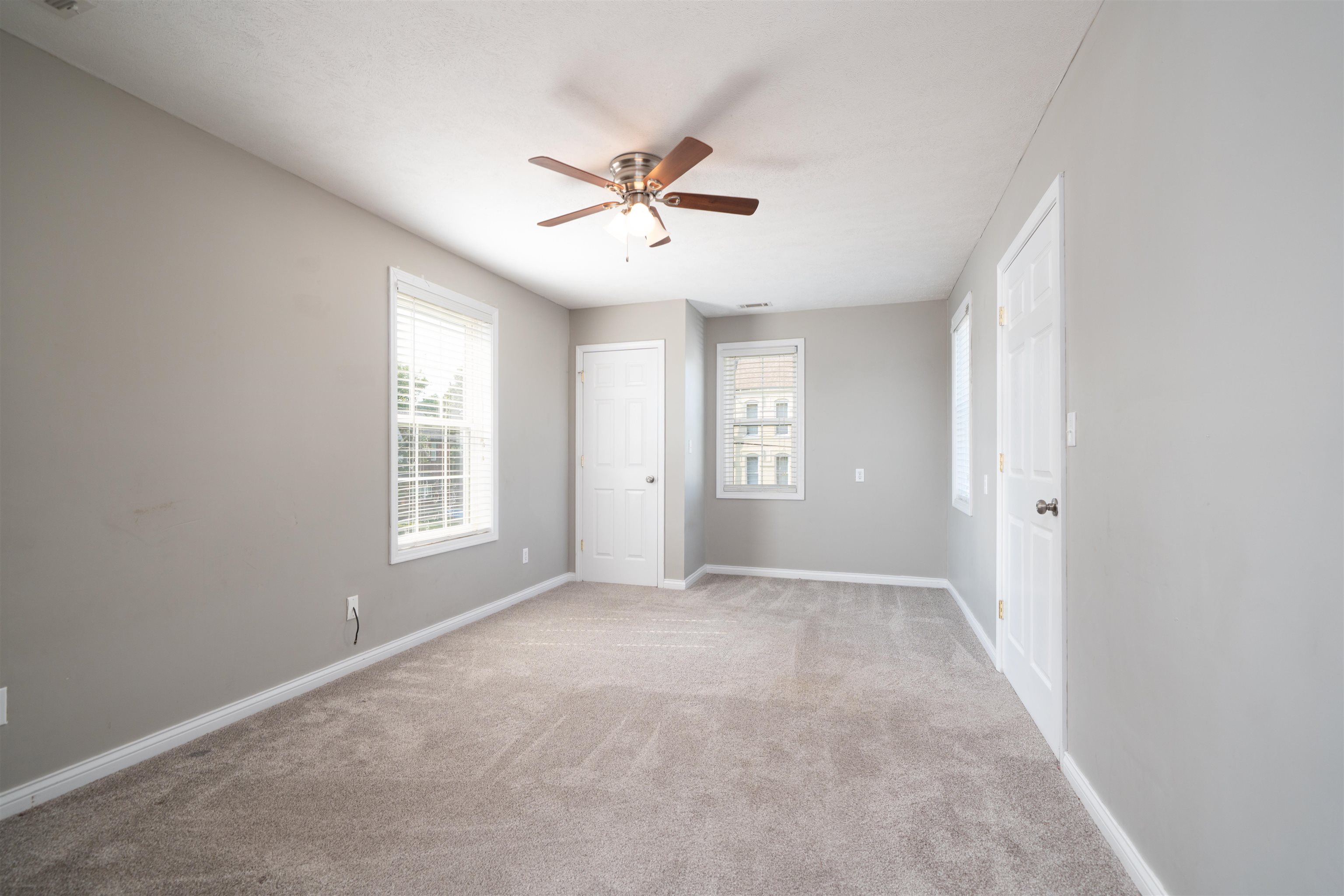 418 7th St, Owensboro, Kentucky 42303, 3 Bedrooms Bedrooms, ,2 BathroomsBathrooms,Single Family Residence,For Sale,7th St,95502
