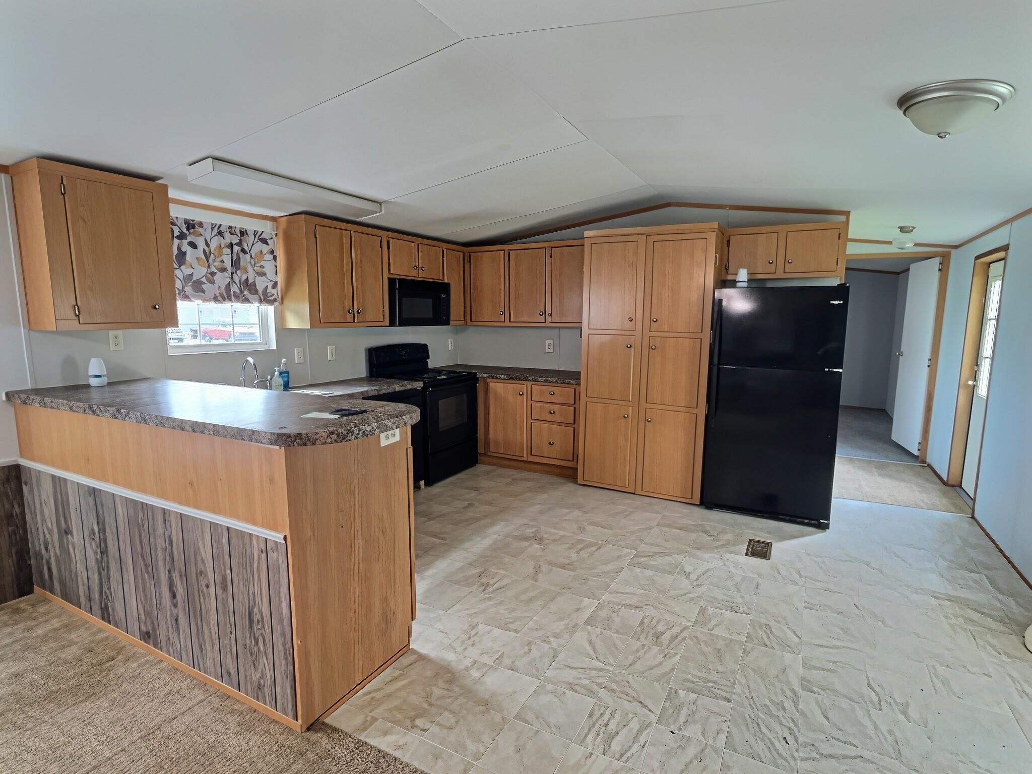 6831 Thoma Drive, Owensboro, Kentucky 42303-3838, 3 Bedrooms Bedrooms, ,2 BathroomsBathrooms,Single Family Residence,For Sale,Thoma Drive,95511