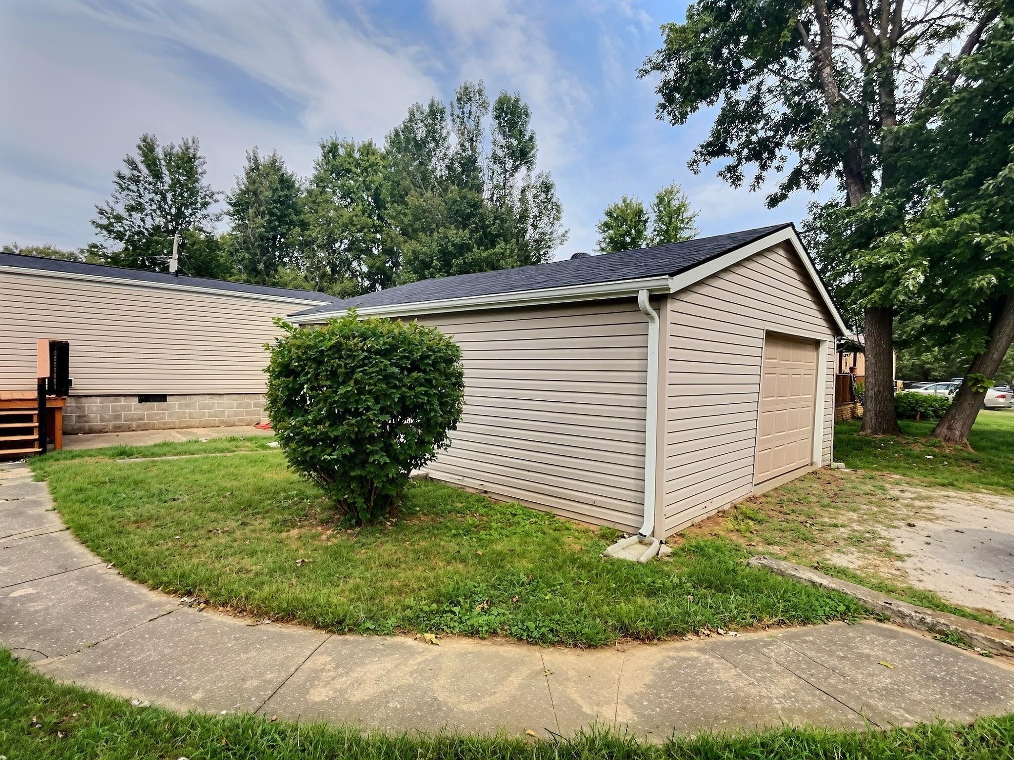 6831 Thoma Drive, Owensboro, Kentucky 42303-3838, 3 Bedrooms Bedrooms, ,2 BathroomsBathrooms,Single Family Residence,For Sale,Thoma Drive,95511