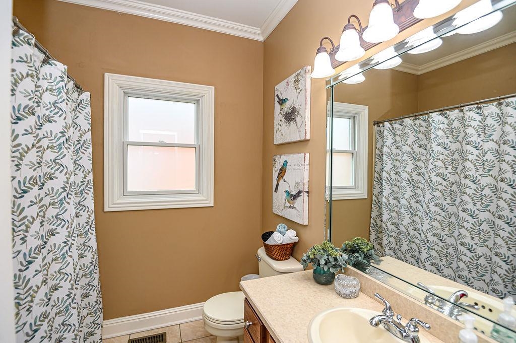 1622 Creek Haven Lp, Owensboro, Kentucky 42303-4646, 4 Bedrooms Bedrooms, ,3 BathroomsBathrooms,Single Family Residence,For Sale,Creek Haven Lp,95540