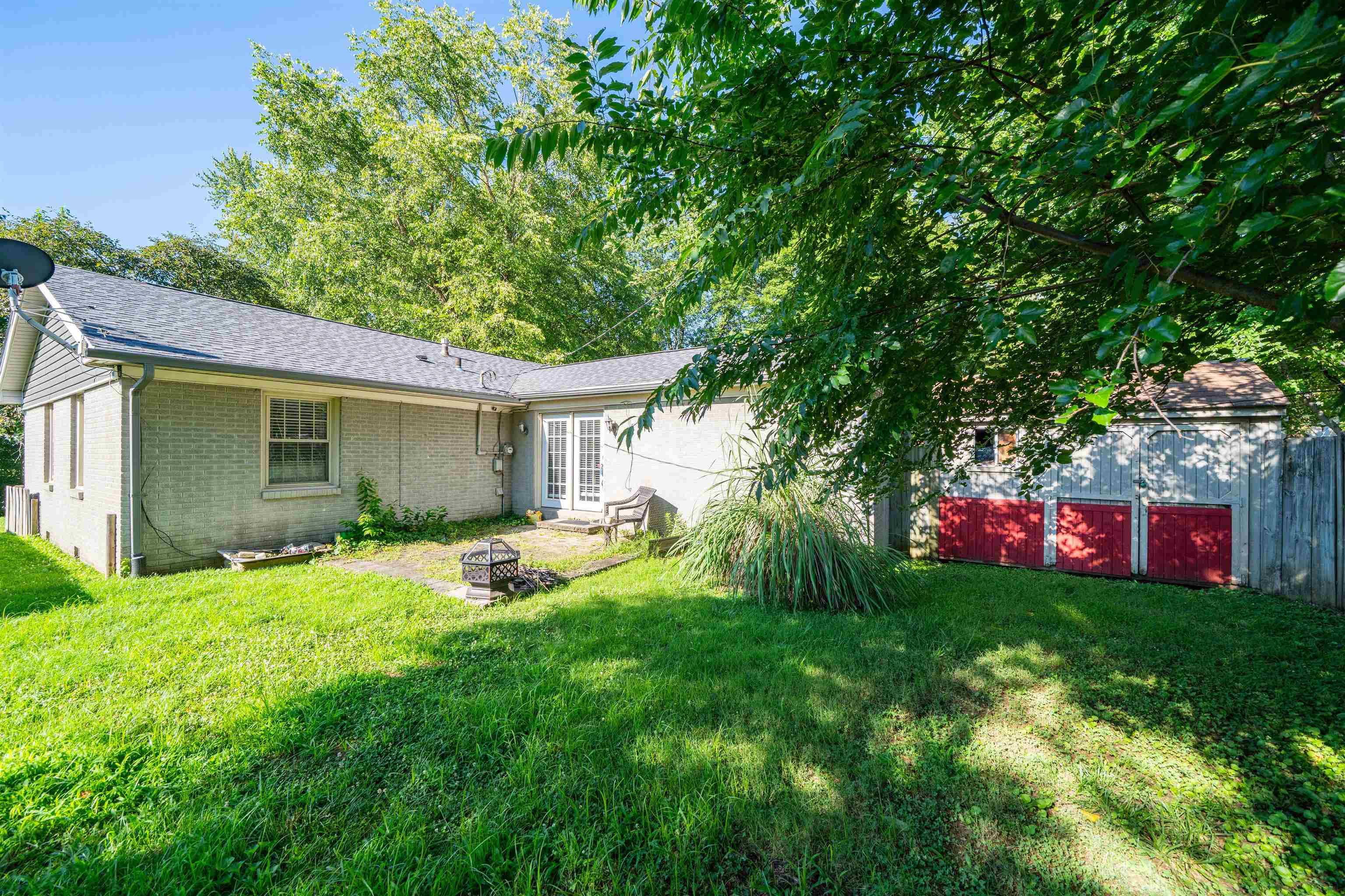 1703 24Th St, Owensboro, Kentucky 42303, 3 Bedrooms Bedrooms, ,1 BathroomBathrooms,Ranch,For Sale,24Th St,95561