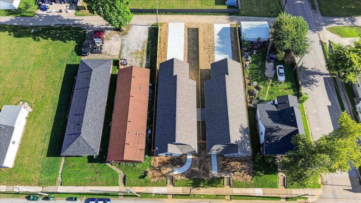 1516 4th St, Owensboro, Kentucky 42301, 3 Bedrooms Bedrooms, ,2 BathroomsBathrooms,Single Family Residence,For Sale,4th St,95567
