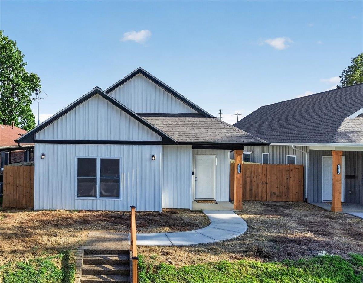 1516 4th St, Owensboro, Kentucky 42301, 3 Bedrooms Bedrooms, ,2 BathroomsBathrooms,Single Family Residence,For Sale,4th St,95567