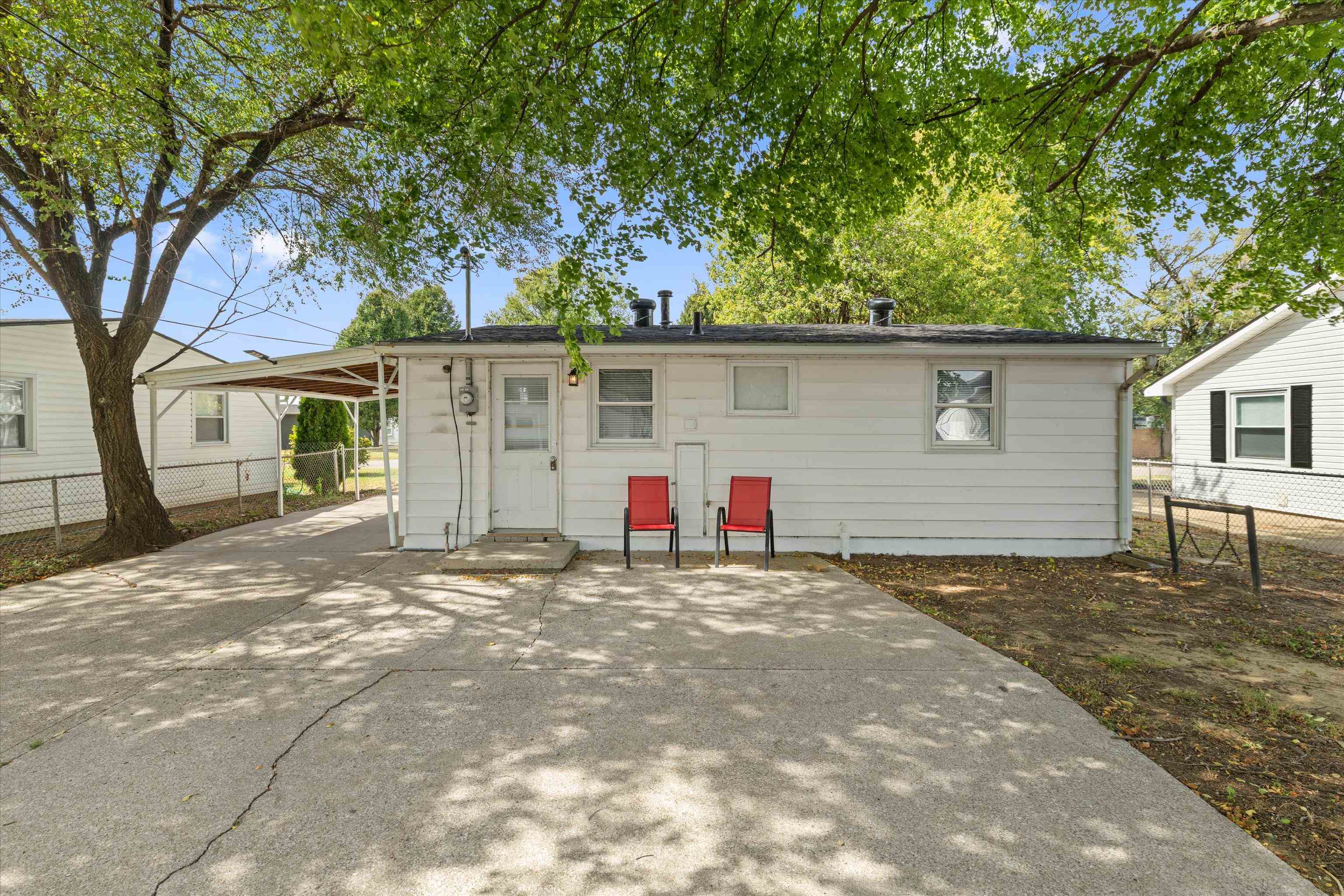 521 Jeff Place, Owensboro, Kentucky 42301, 2 Bedrooms Bedrooms, ,1 BathroomBathrooms,Single Family Residence,For Sale,Jeff Place,95576