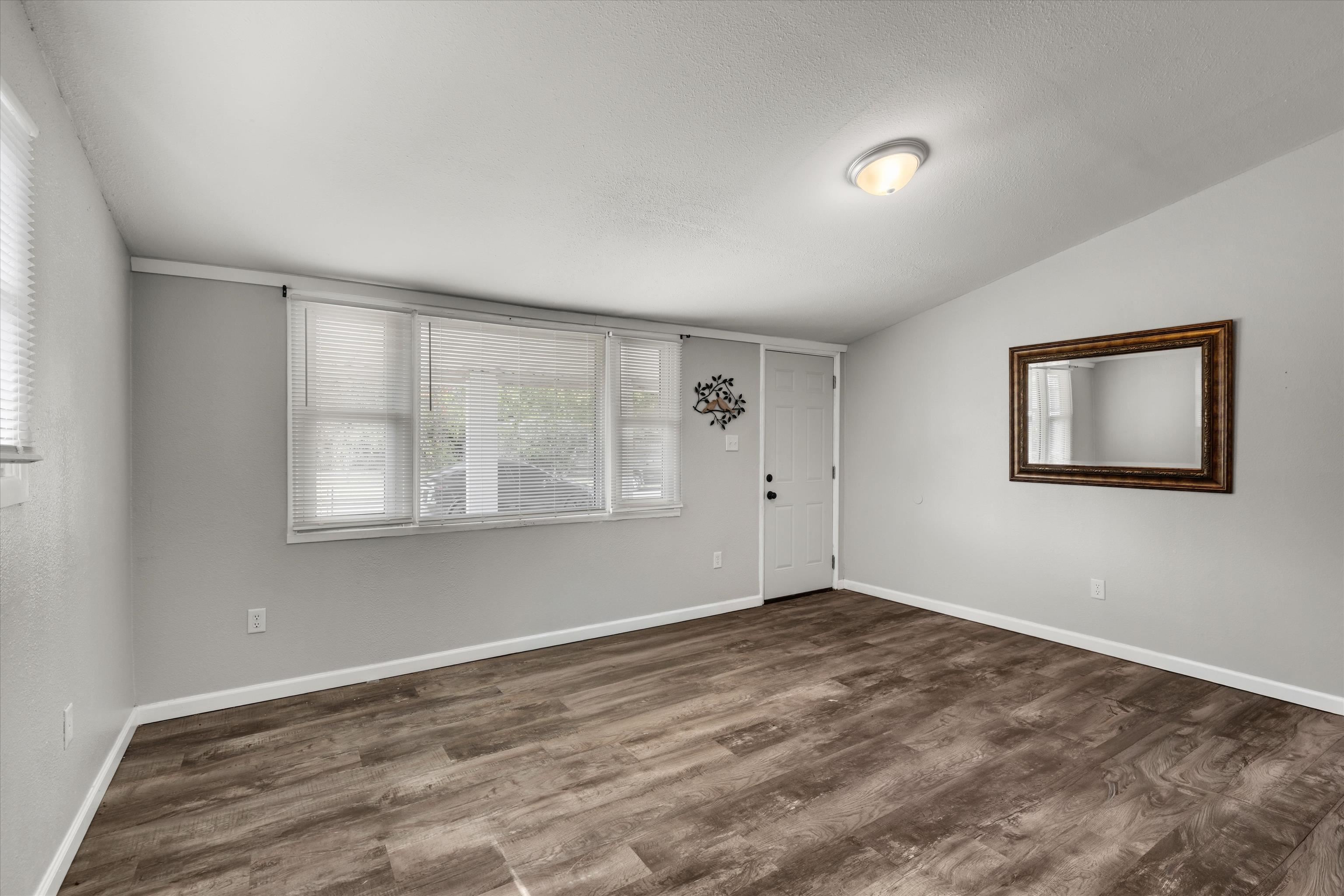 521 Jeff Place, Owensboro, Kentucky 42301, 2 Bedrooms Bedrooms, ,1 BathroomBathrooms,Single Family Residence,For Sale,Jeff Place,95576