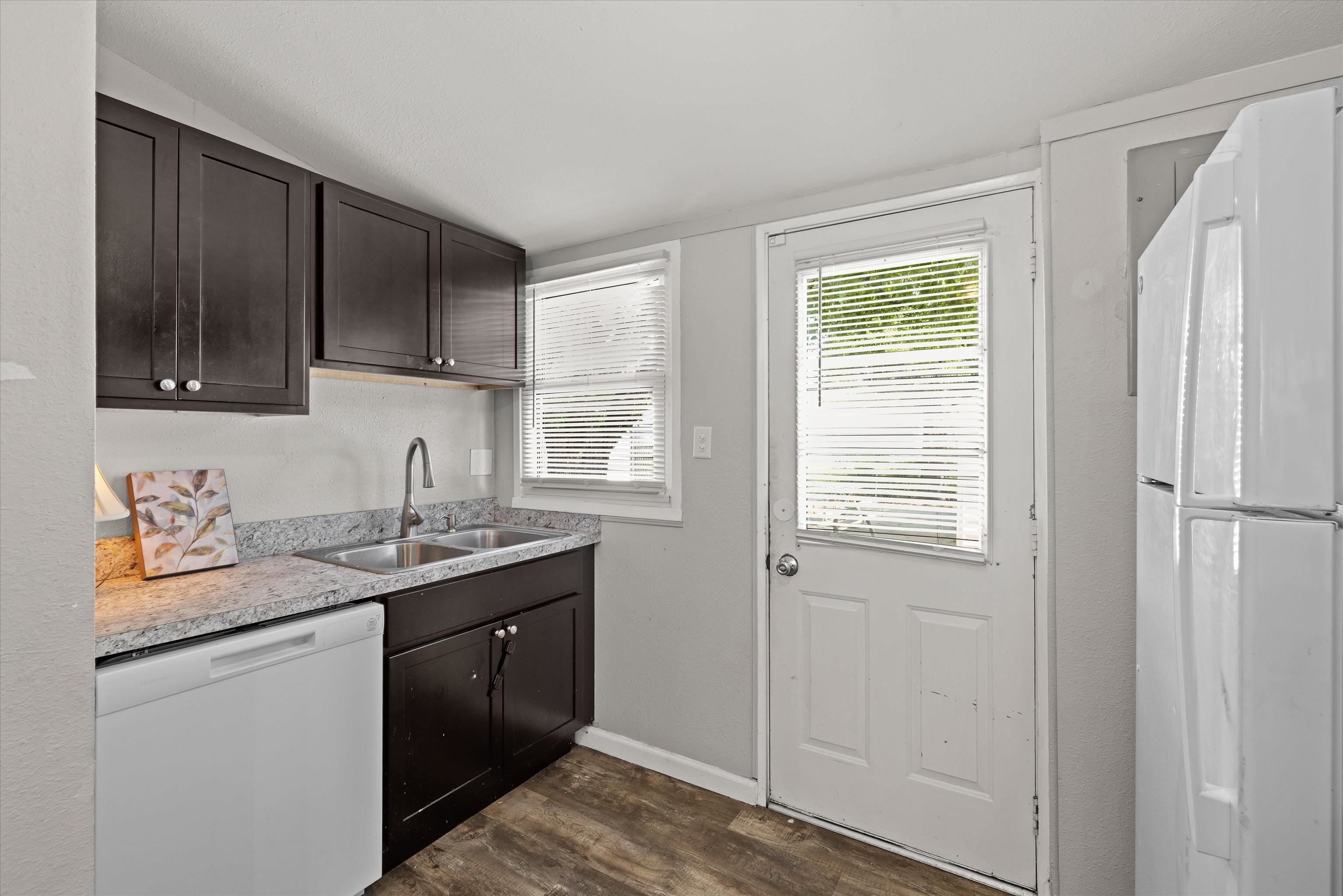 521 Jeff Place, Owensboro, Kentucky 42301, 2 Bedrooms Bedrooms, ,1 BathroomBathrooms,Single Family Residence,For Sale,Jeff Place,95576