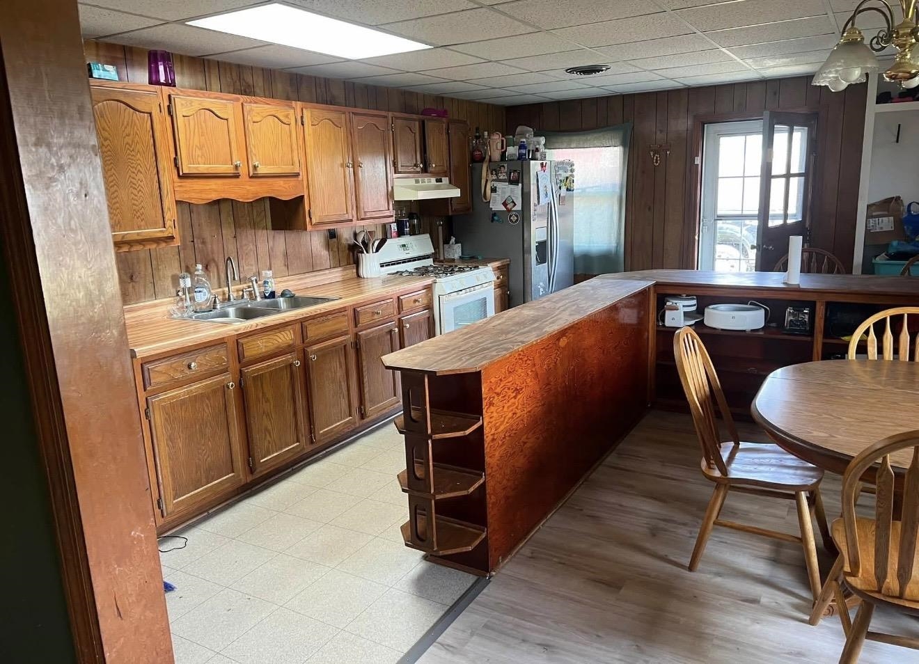 637 State Route 136 W, Calhoun, Kentucky 42327, 2 Bedrooms Bedrooms, ,1 BathroomBathrooms,Single Family Residence,For Sale,State Route 136 W,95581
