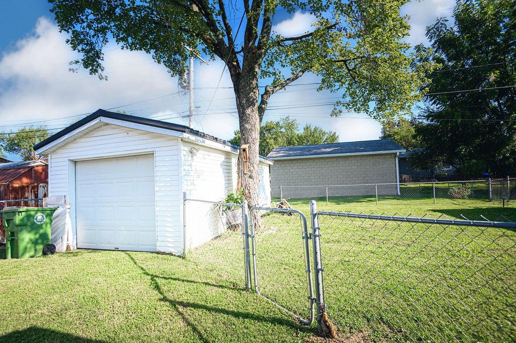1951 Powell St, Henderson, Kentucky 42420, 3 Bedrooms Bedrooms, ,1 BathroomBathrooms,Single Family Residence,For Sale,Powell St,95590