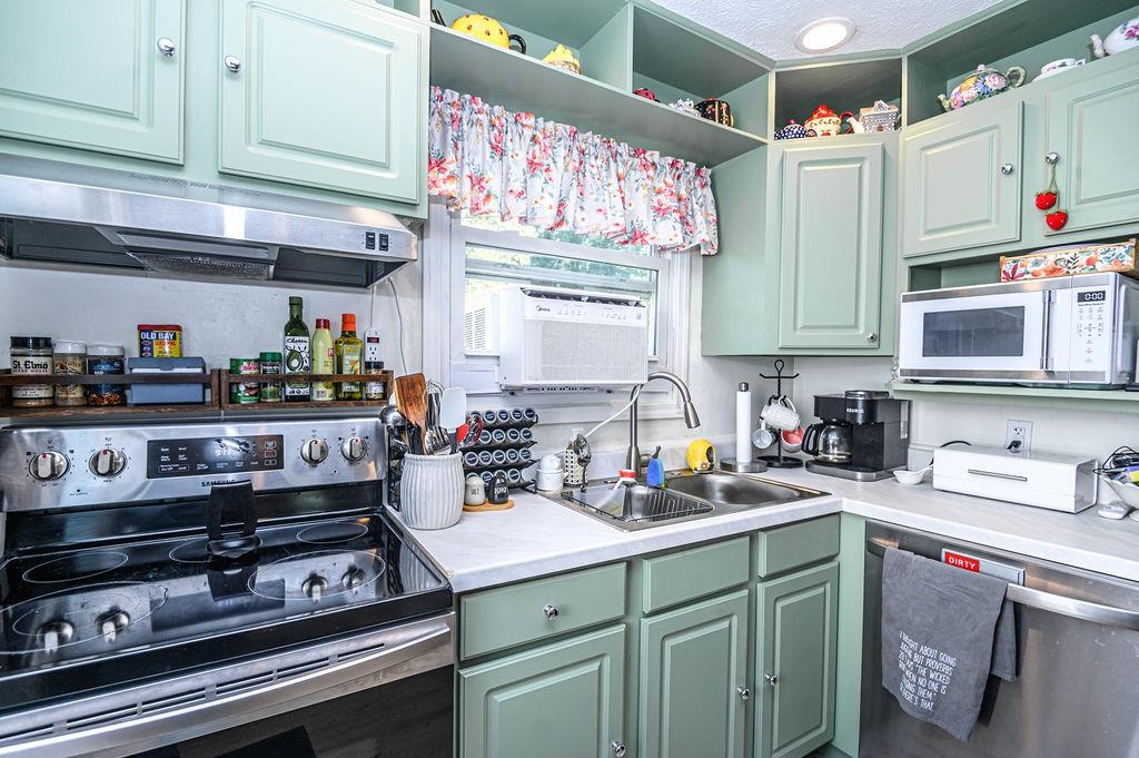 1951 Powell St, Henderson, Kentucky 42420, 3 Bedrooms Bedrooms, ,1 BathroomBathrooms,Single Family Residence,For Sale,Powell St,95590