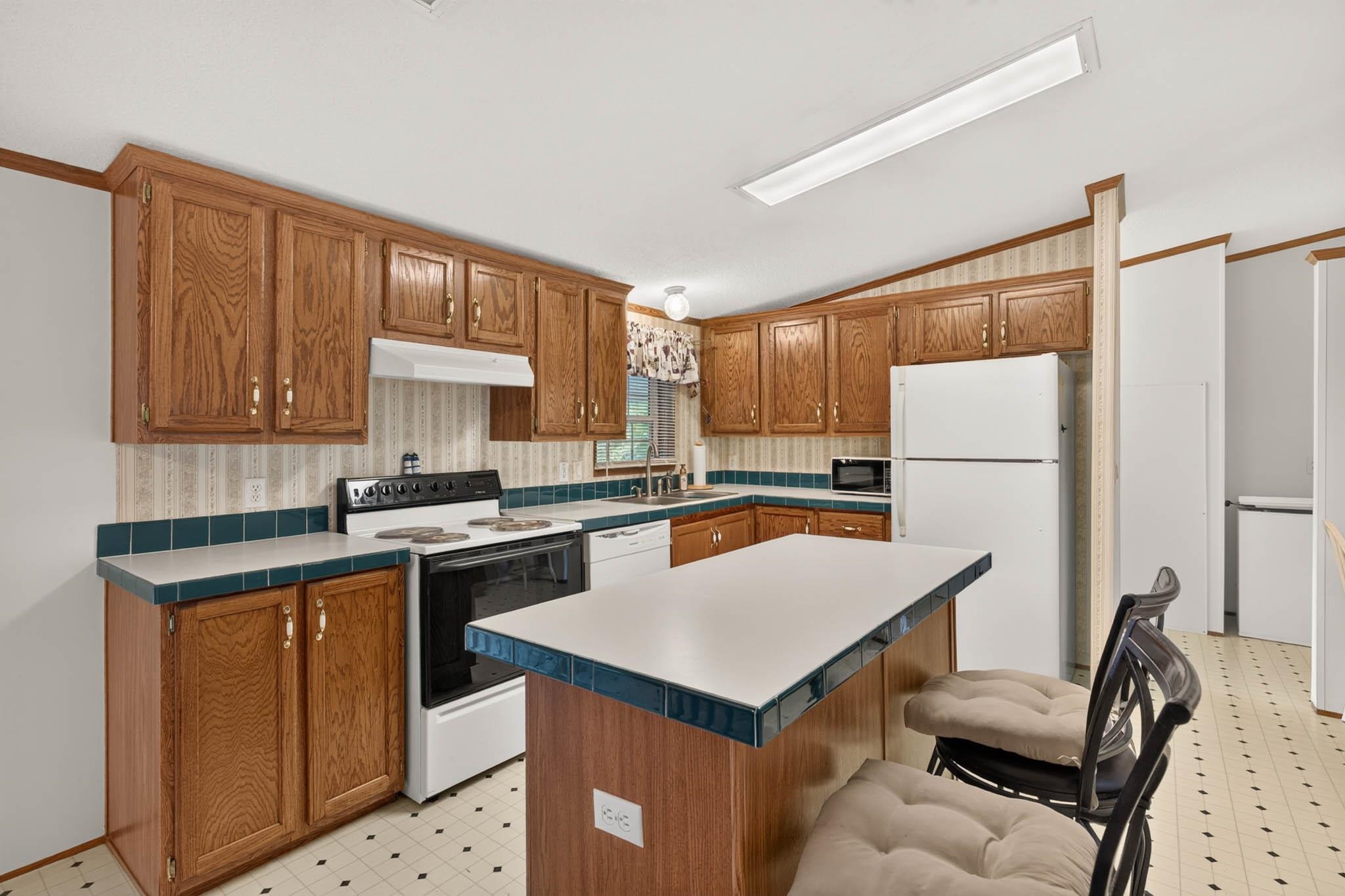 6857 HWY 144, Hawesville, Kentucky 42348, 3 Bedrooms Bedrooms, ,2 BathroomsBathrooms,Single Family Residence,For Sale,HWY 144,95635