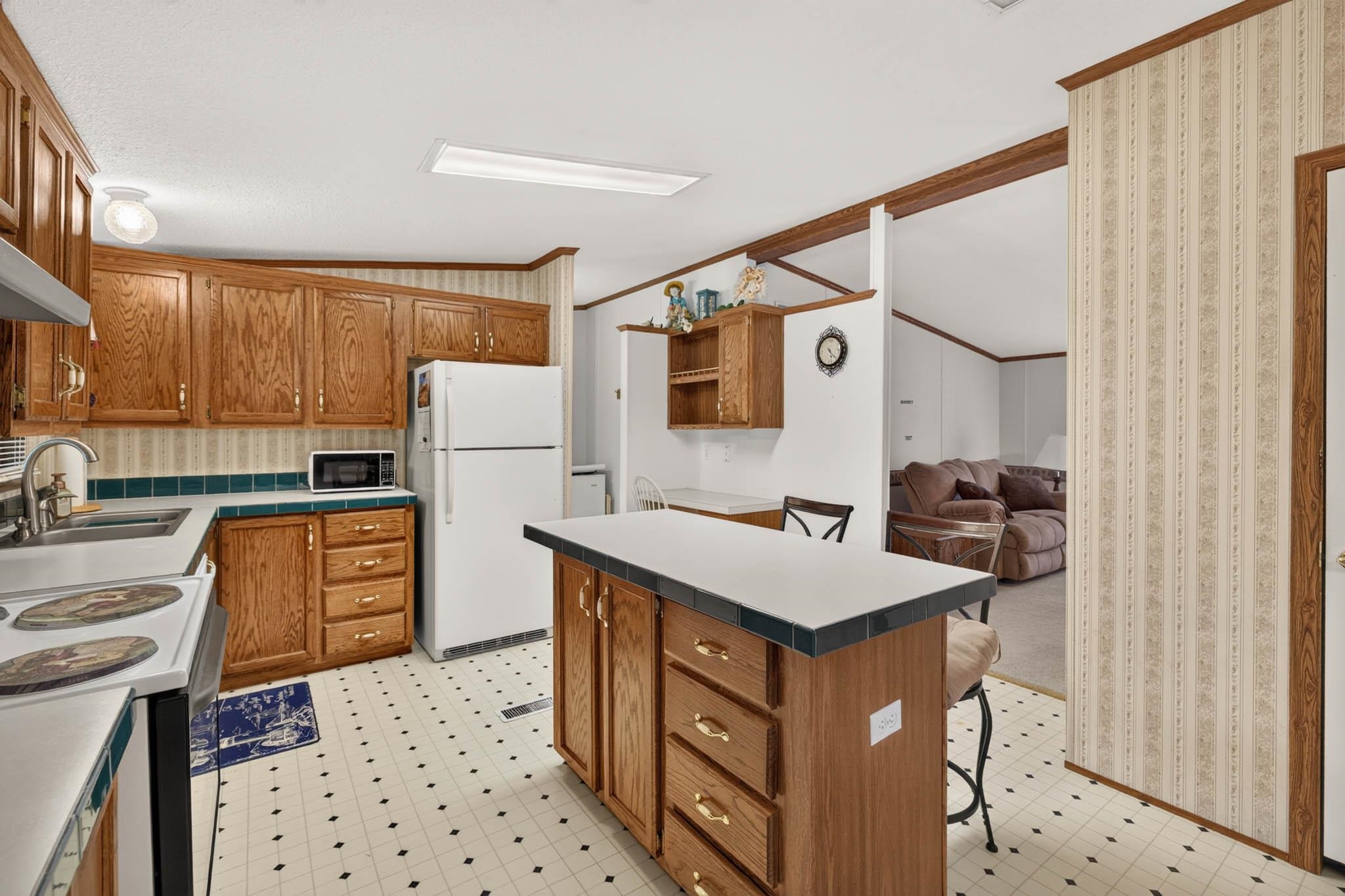 6857 HWY 144, Hawesville, Kentucky 42348, 3 Bedrooms Bedrooms, ,2 BathroomsBathrooms,Single Family Residence,For Sale,HWY 144,95635