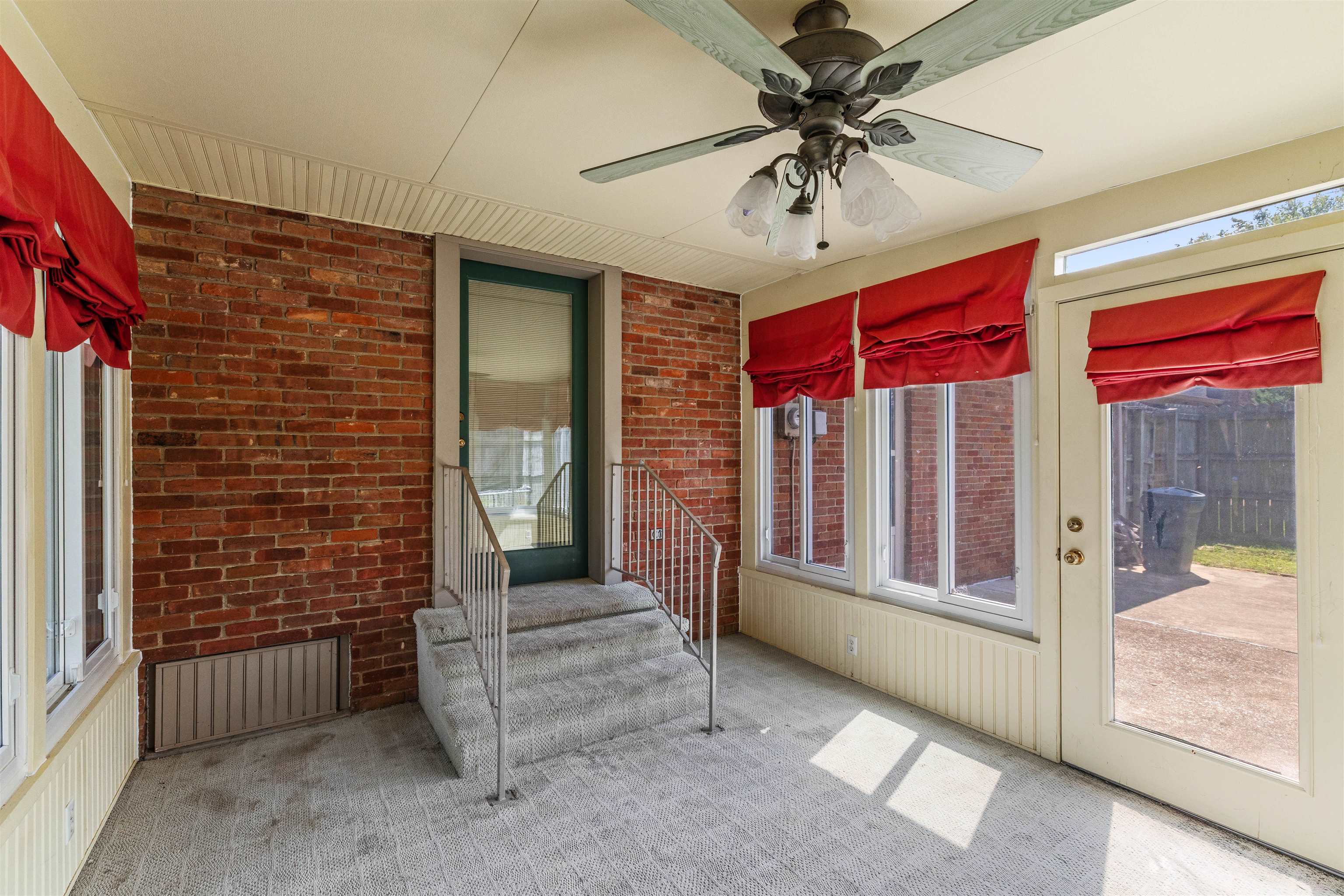 2434 Spencer Dr, Owensboro, Kentucky 42301, 3 Bedrooms Bedrooms, ,2 BathroomsBathrooms,Single Family Residence,For Sale,Spencer Dr,95636