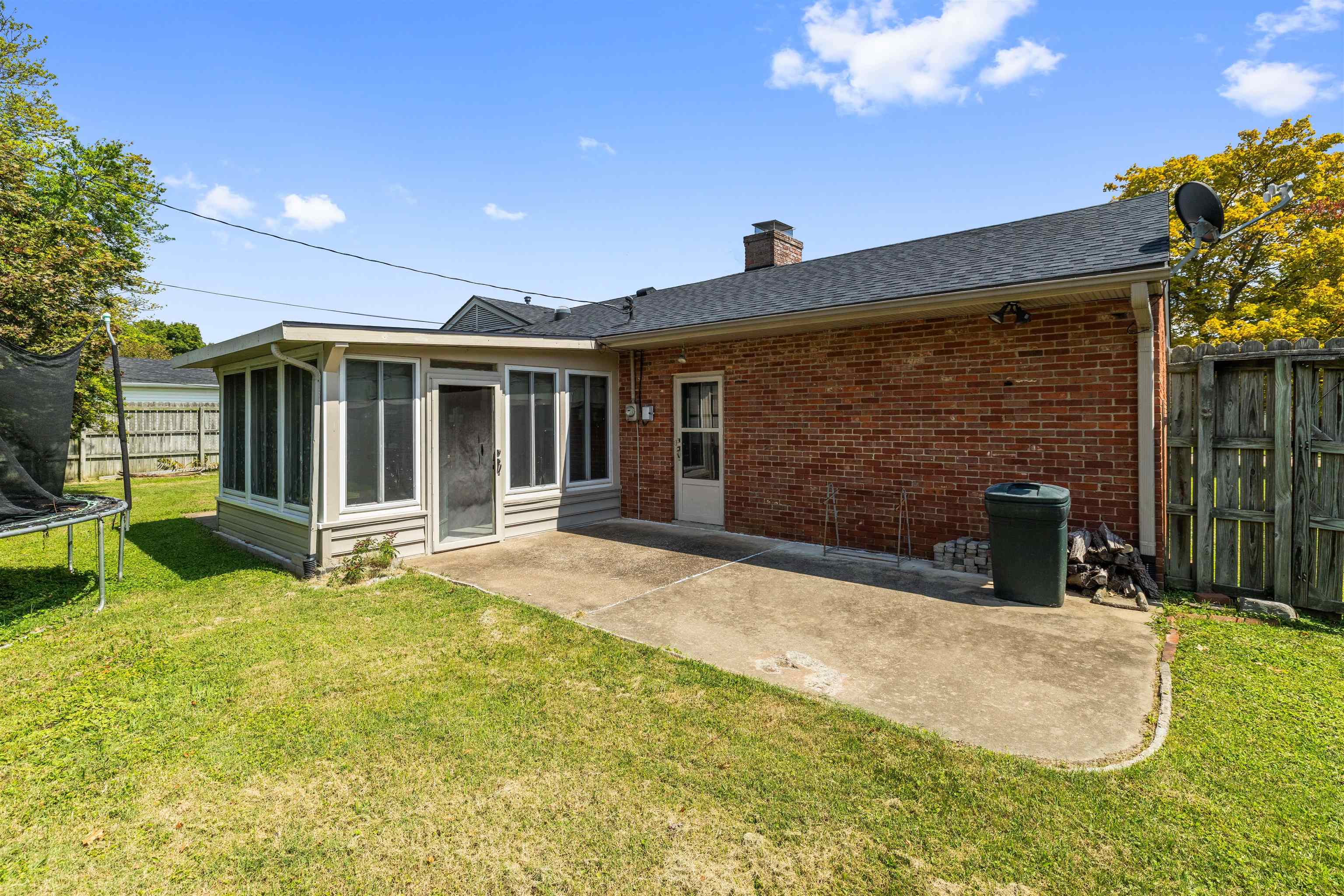 2434 Spencer Dr, Owensboro, Kentucky 42301, 3 Bedrooms Bedrooms, ,2 BathroomsBathrooms,Single Family Residence,For Sale,Spencer Dr,95636