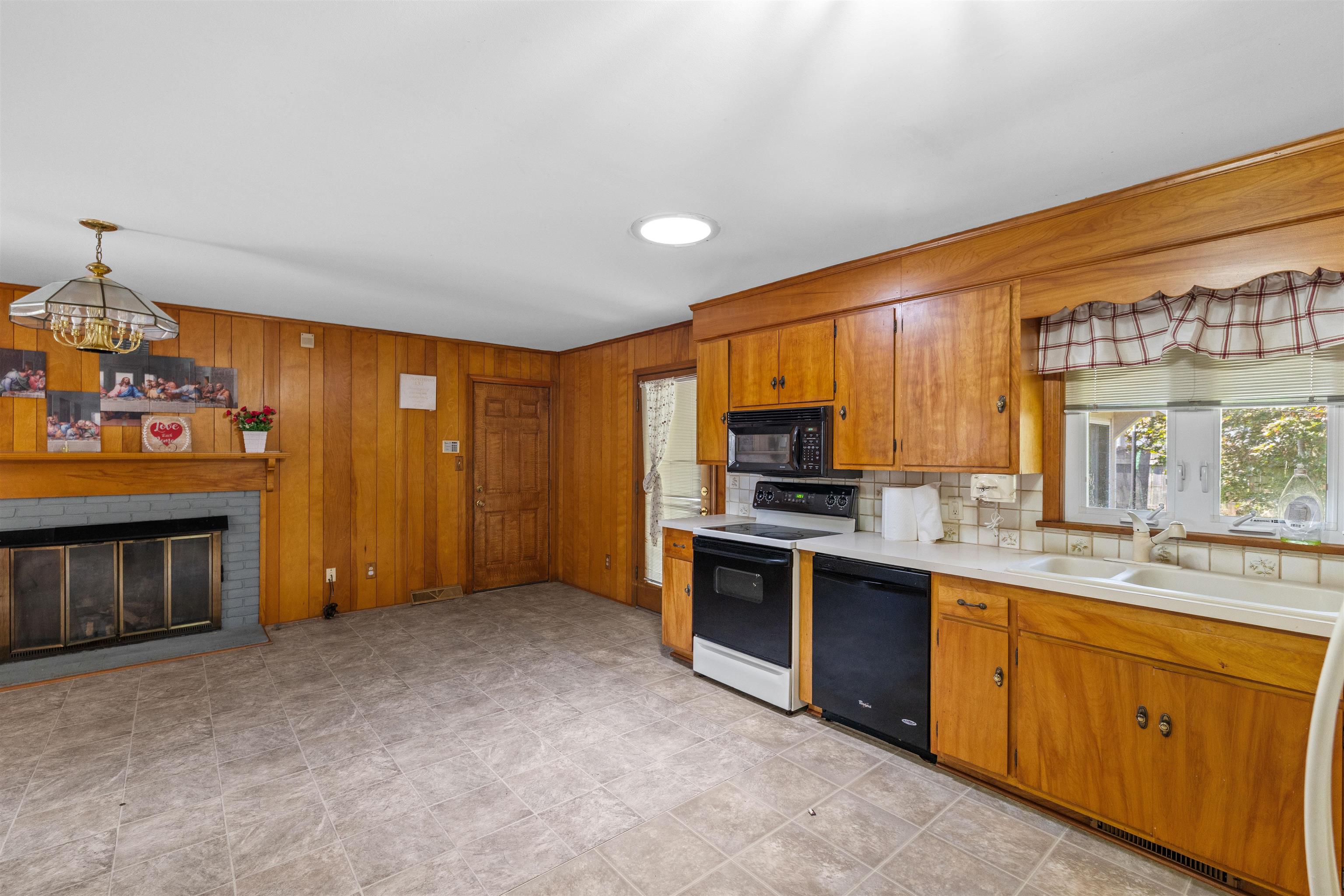 2434 Spencer Dr, Owensboro, Kentucky 42301, 3 Bedrooms Bedrooms, ,2 BathroomsBathrooms,Single Family Residence,For Sale,Spencer Dr,95636