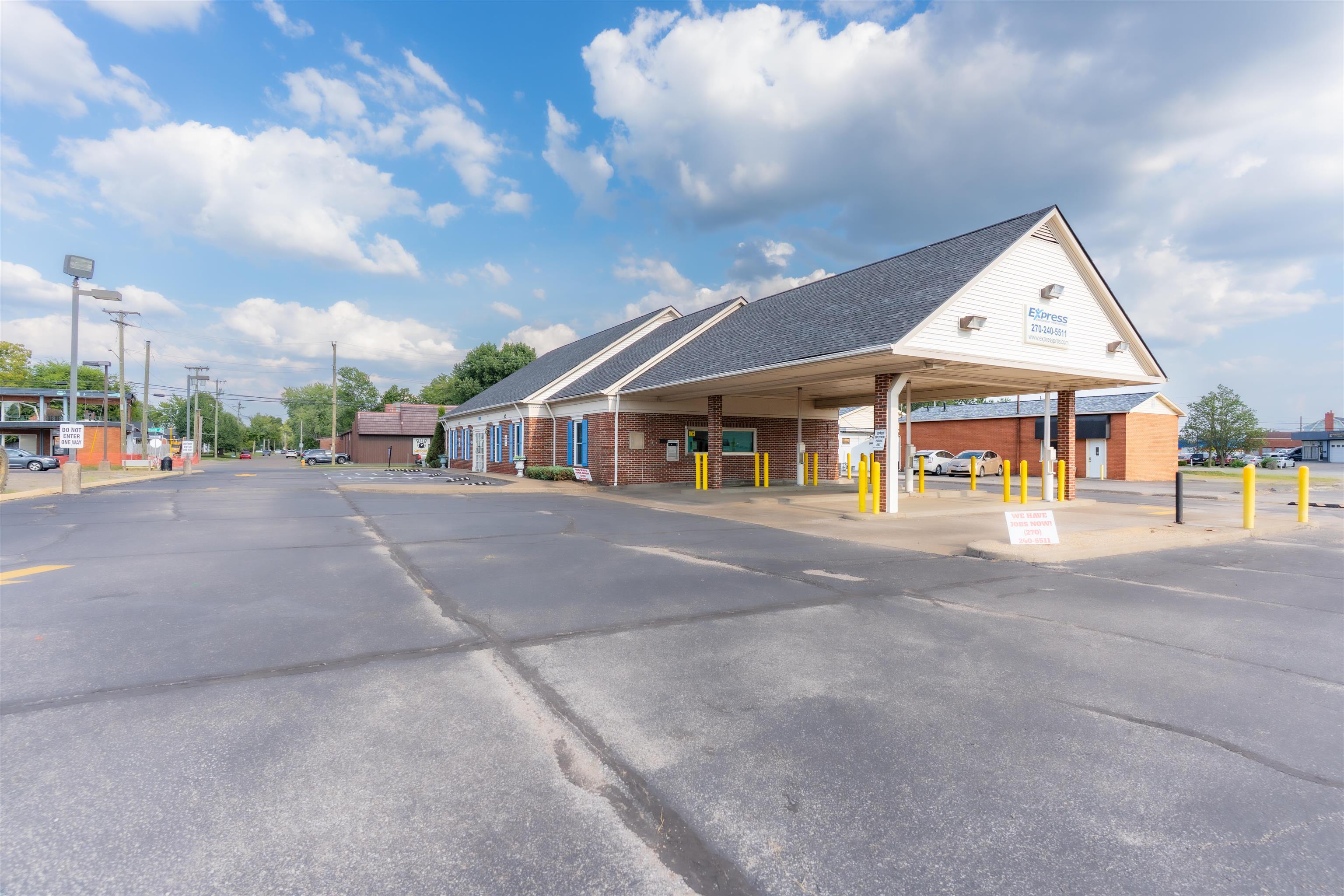 1900 Triplett St, Owensboro, Kentucky 42303, ,Office,For Sale,Triplett St,95637