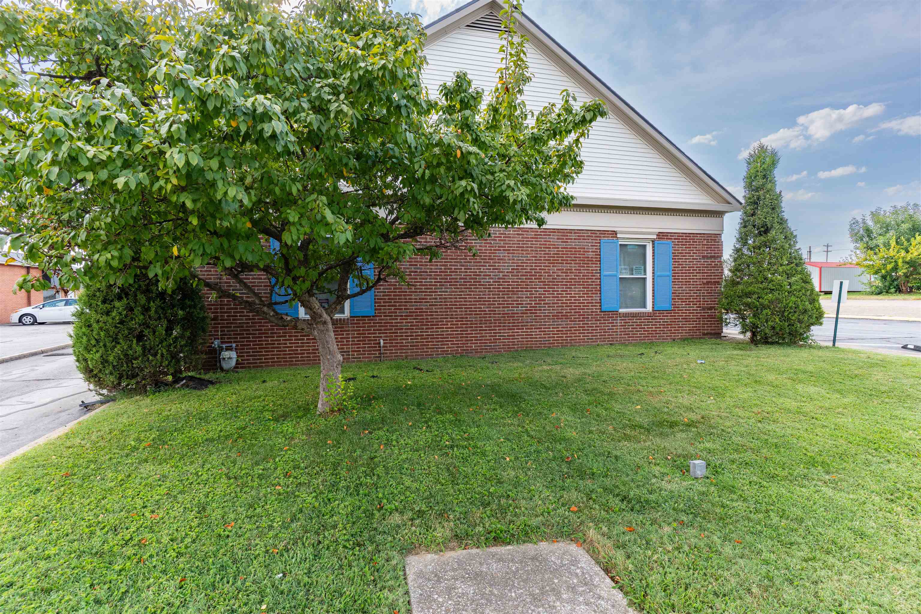 1900 Triplett St, Owensboro, Kentucky 42303, ,Office,For Sale,Triplett St,95637
