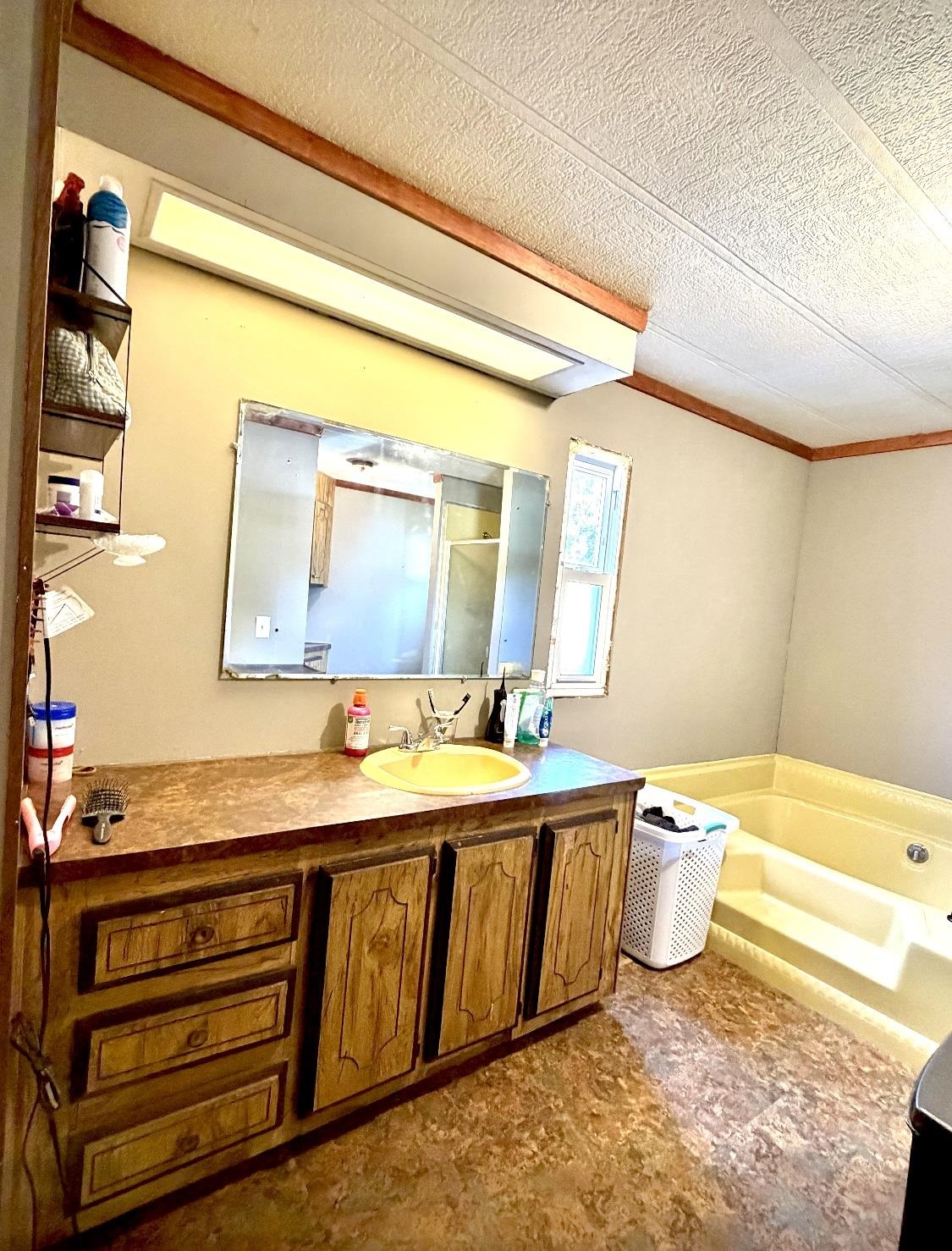 360 Oak St, Island, Kentucky 42350, 3 Bedrooms Bedrooms, ,2 BathroomsBathrooms,Single Family Residence,For Sale,Oak St,95647